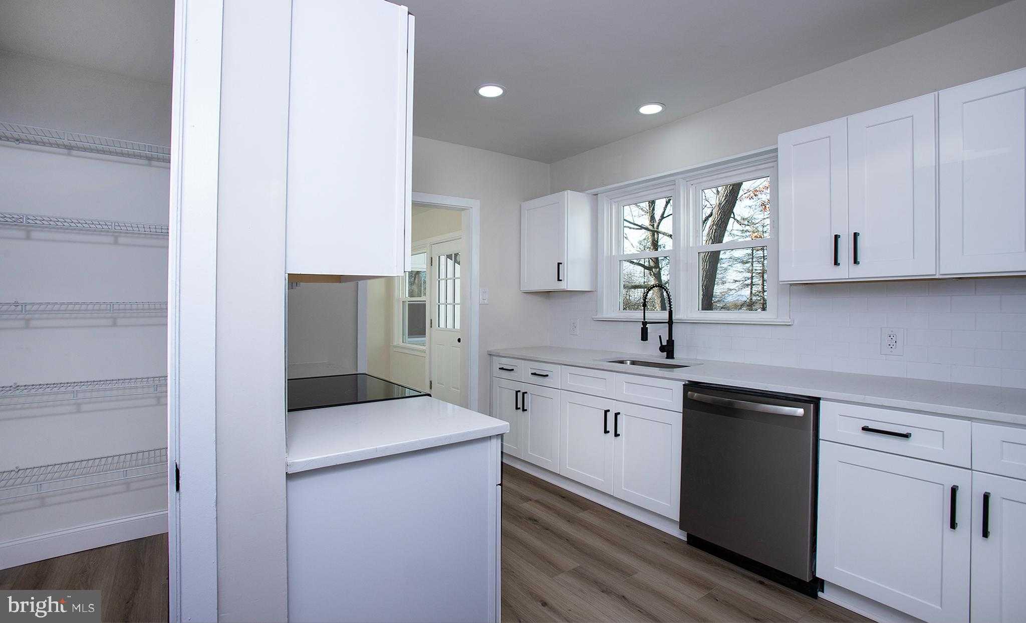 8050 Chambers Hill Rd photo 8