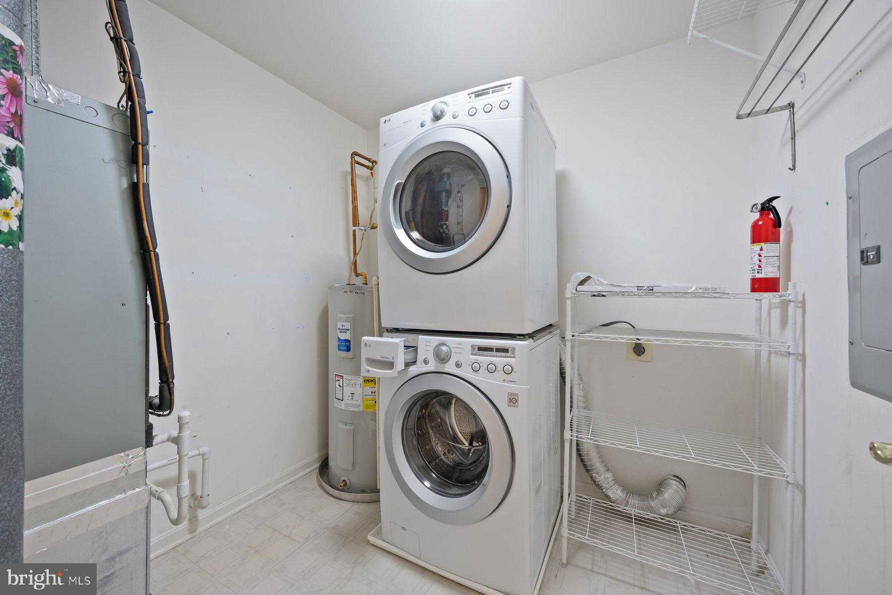 3901 Darleigh Rd Apt 1e photo 29