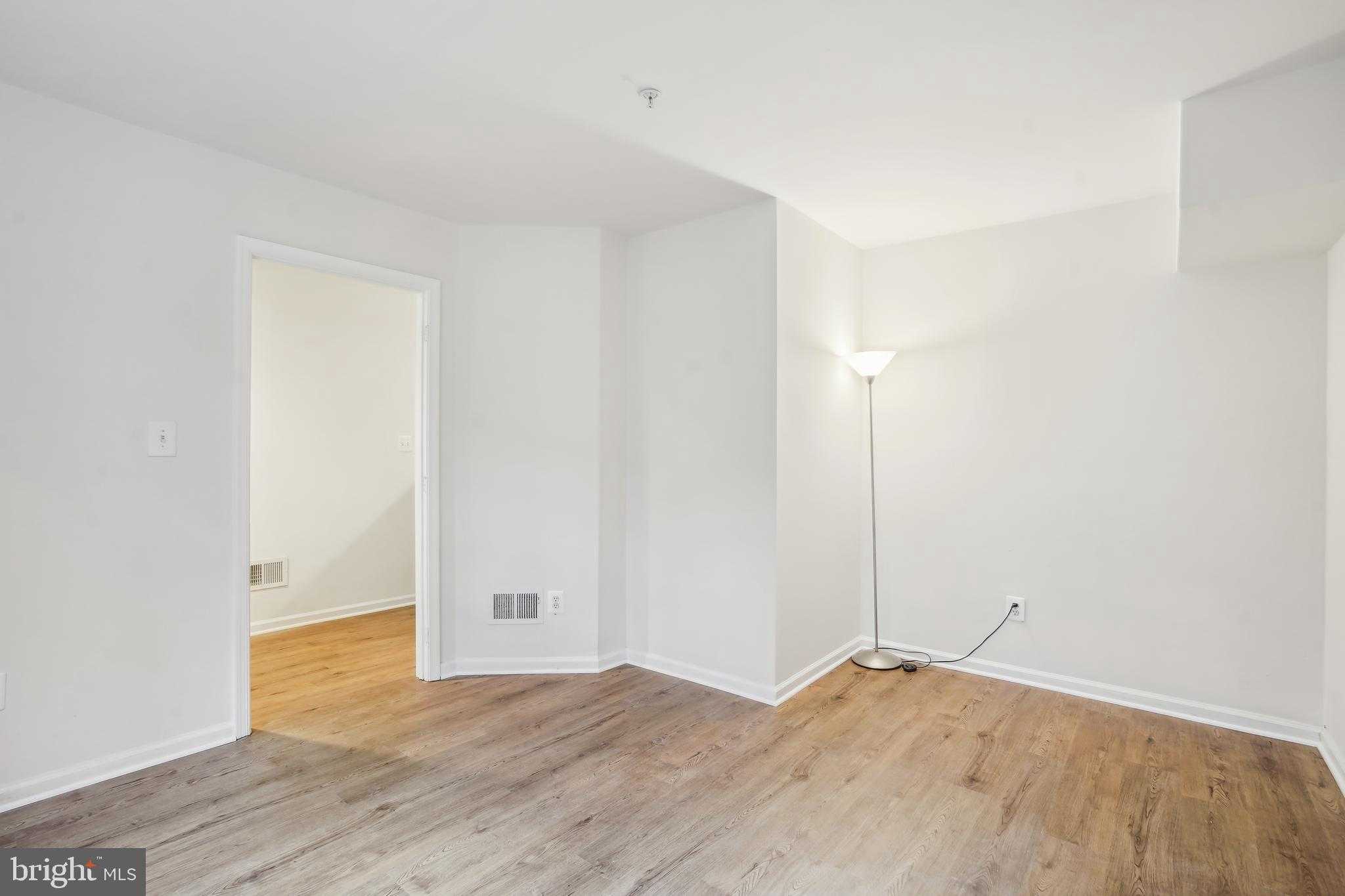 8856 Mansion View CT photo 5