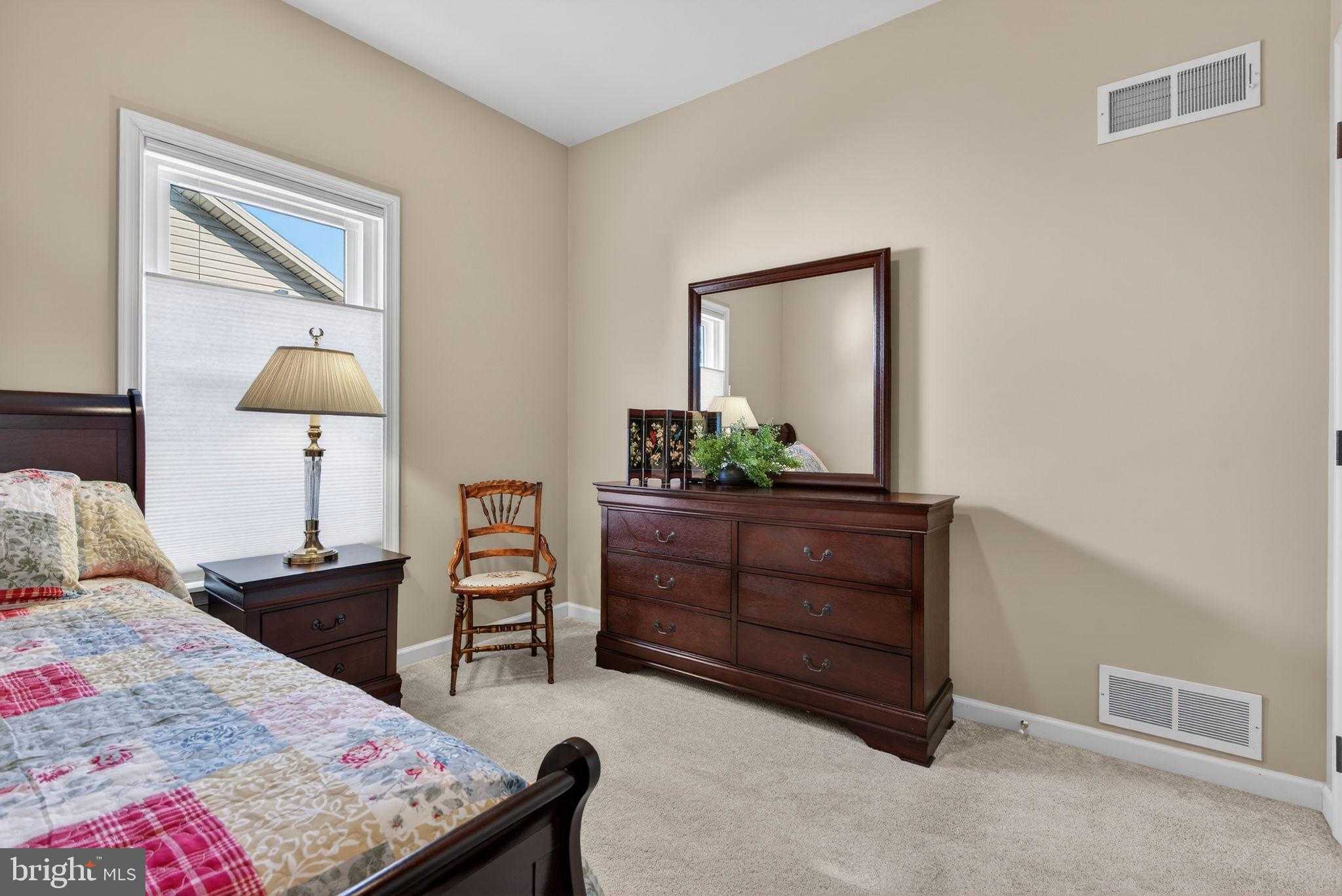 24 Hickory St photo 22