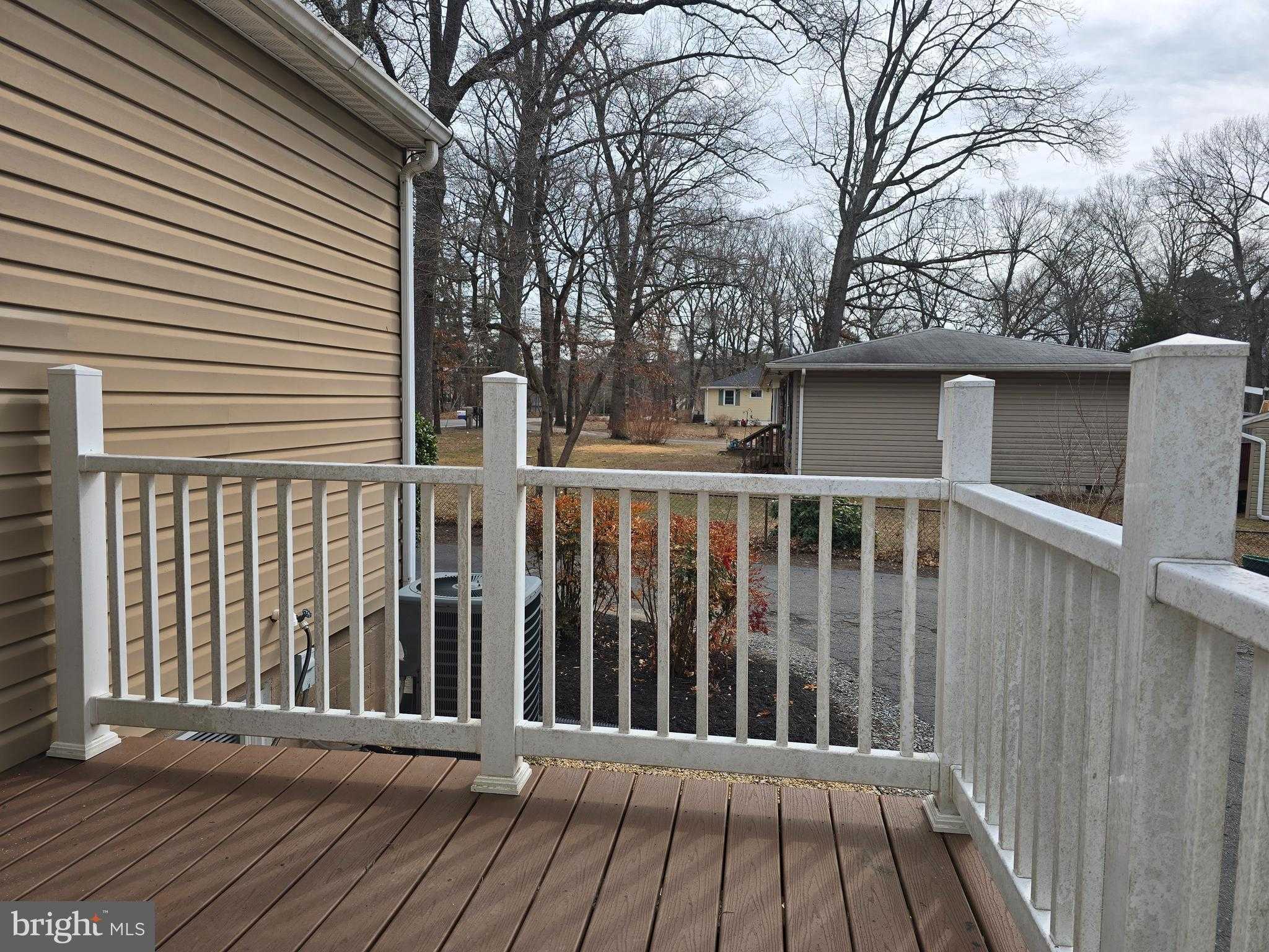 879 Stevenson Rd photo 17