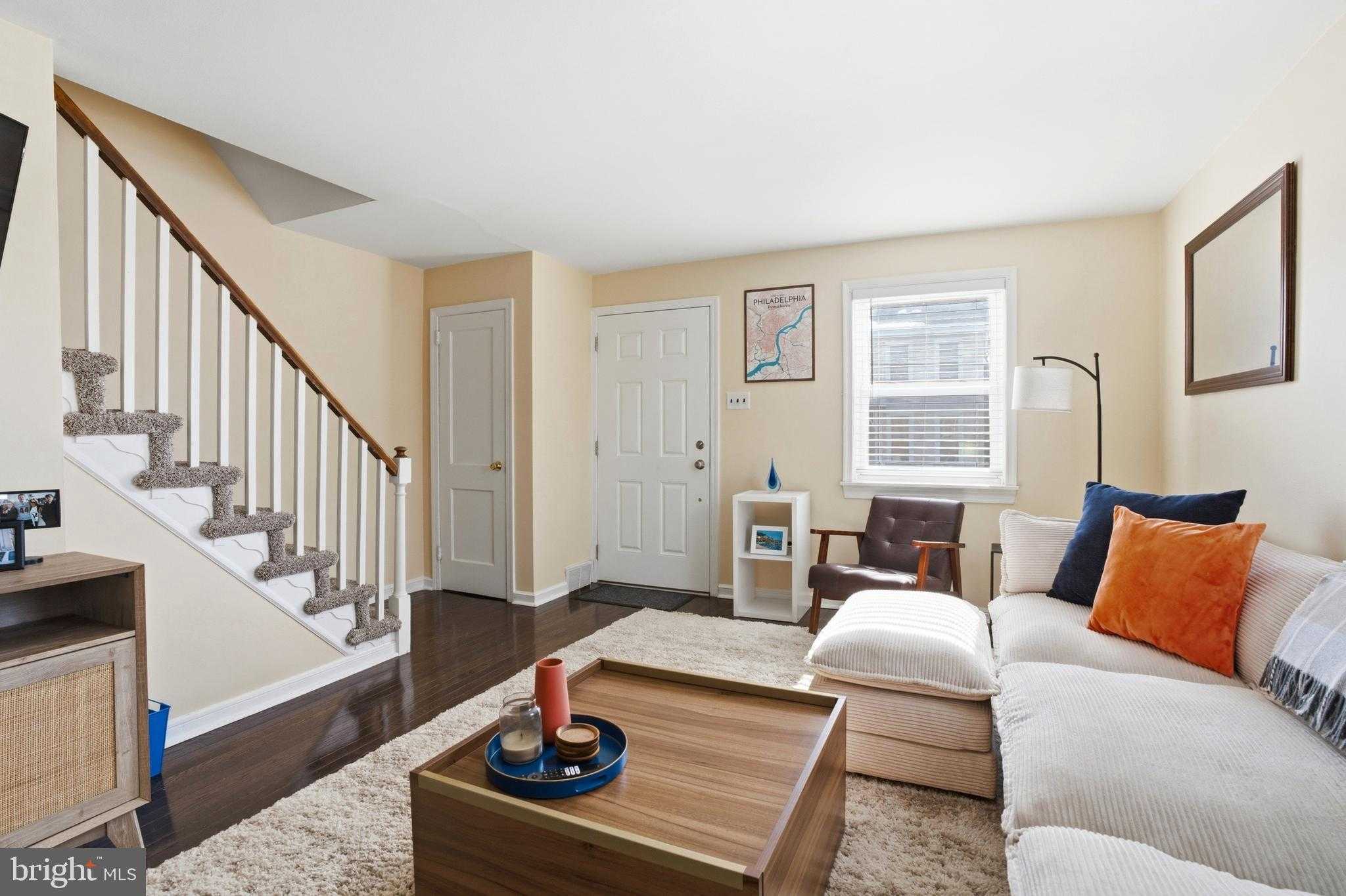 294 Lemonte St photo 5