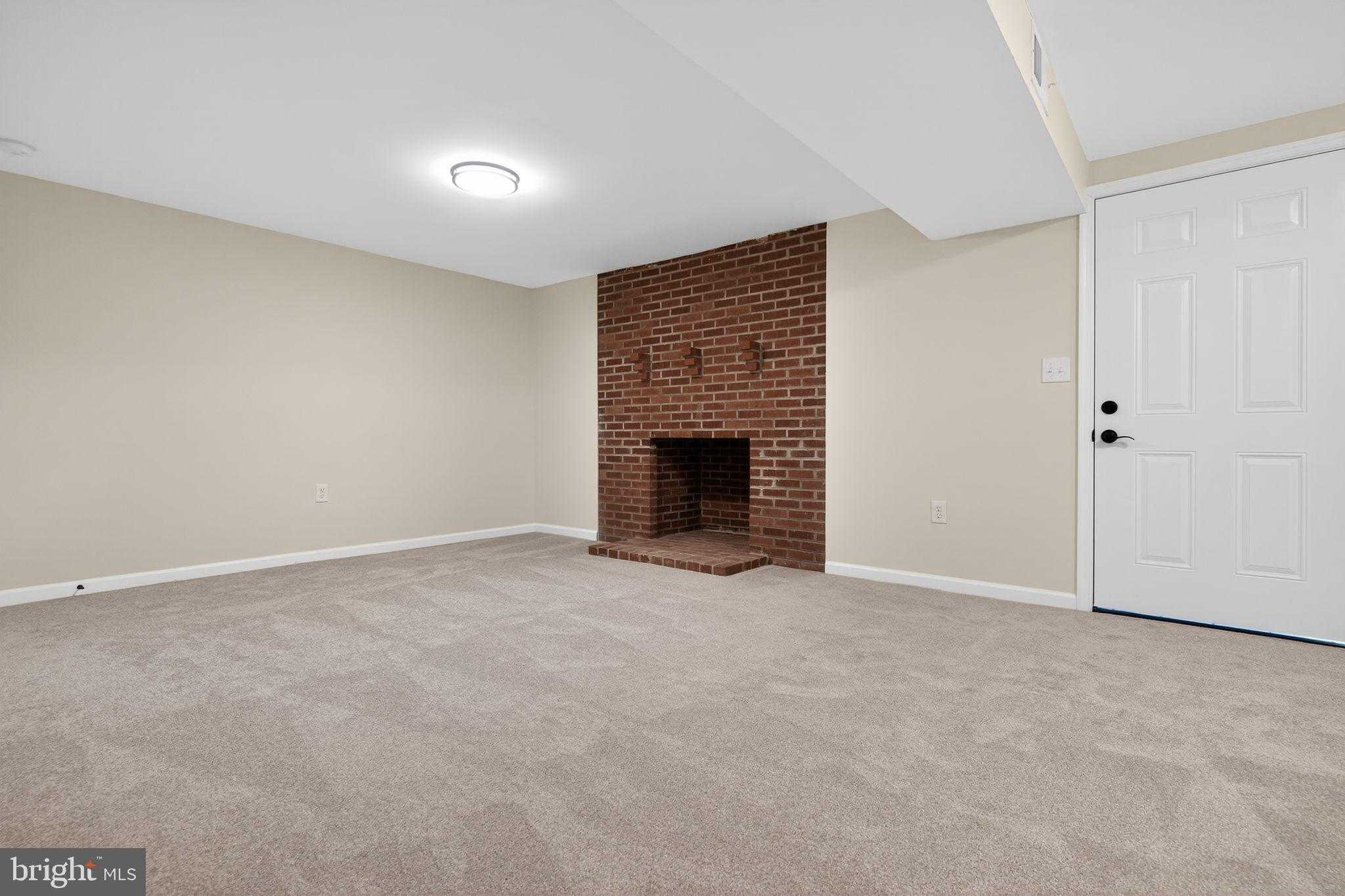 19031 Mcfarlin Dr photo 31