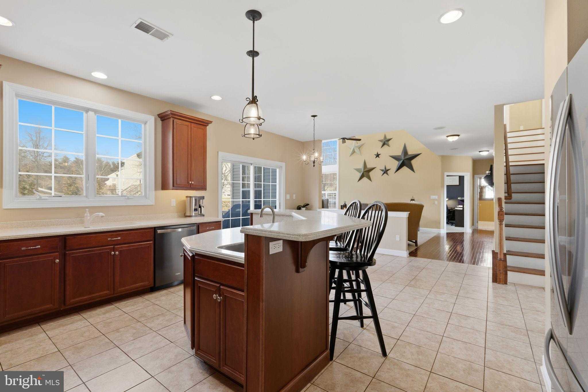 1319 Jamestown Dr photo 11