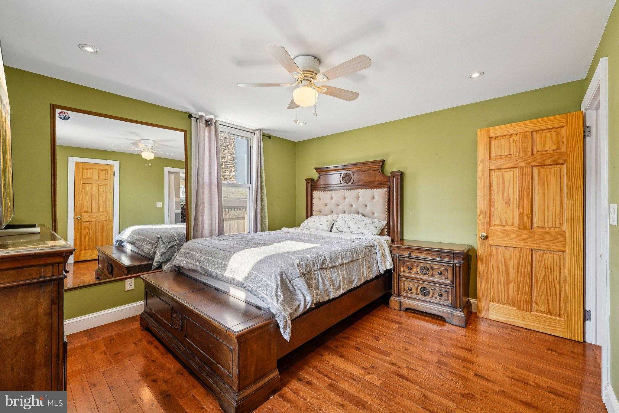 606 Mason Ave photo 26