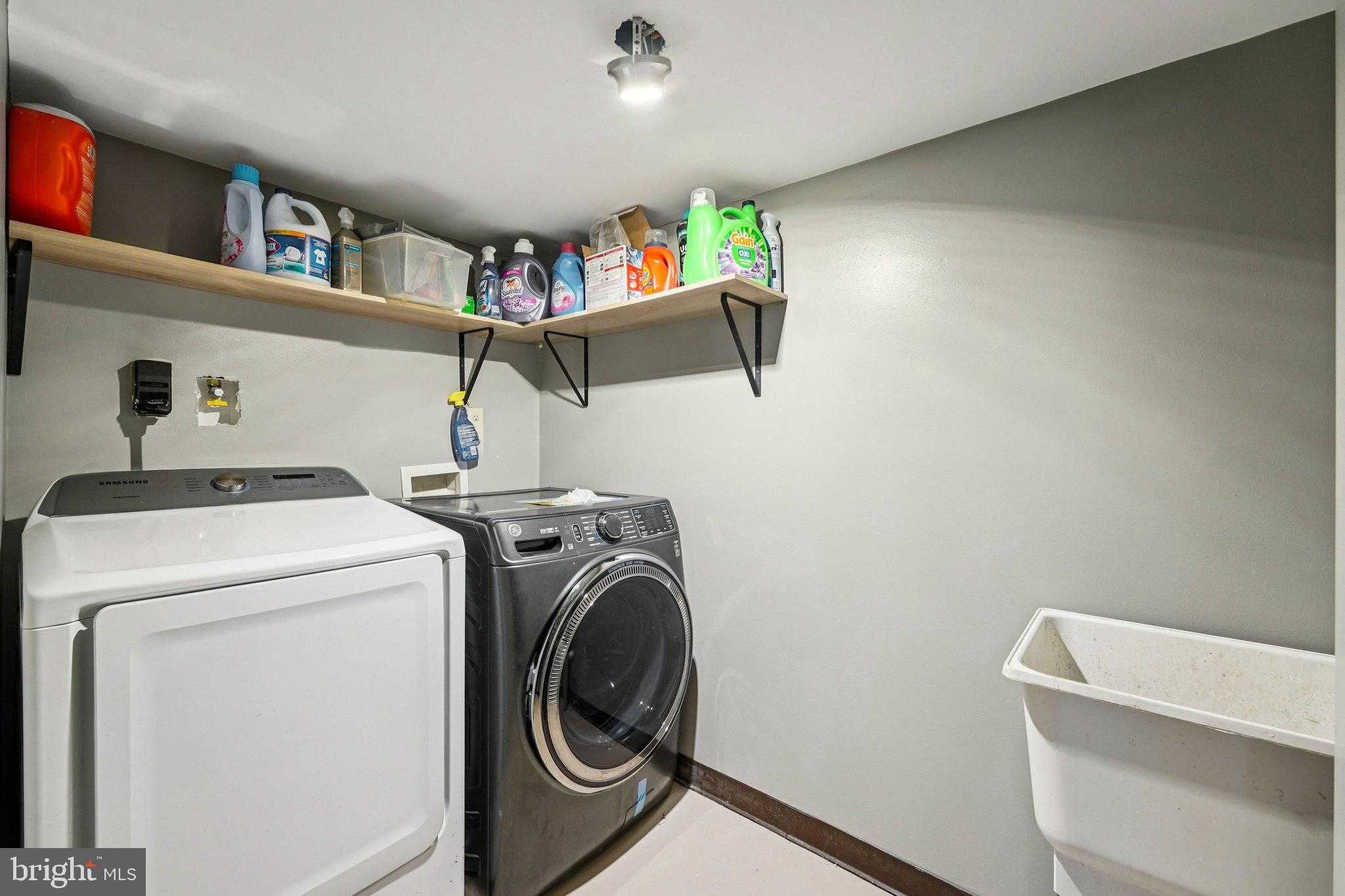 606 Mason Ave photo 30