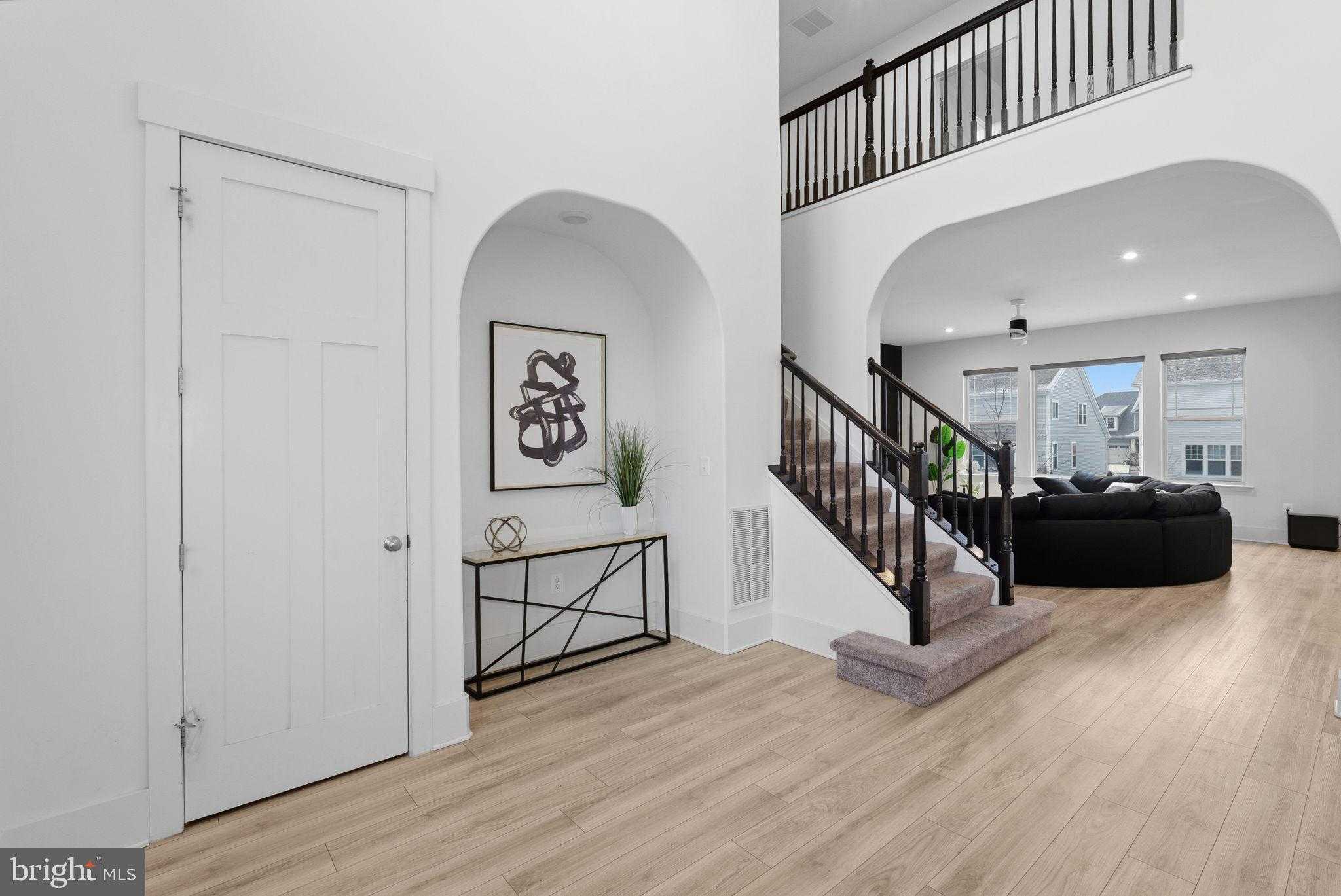 1229 Coastal Ave photo 2