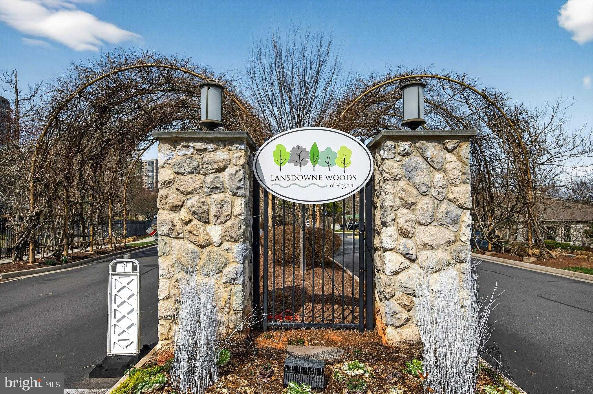 19355 Cypress Ridge Ter Unit 1122 photo 2