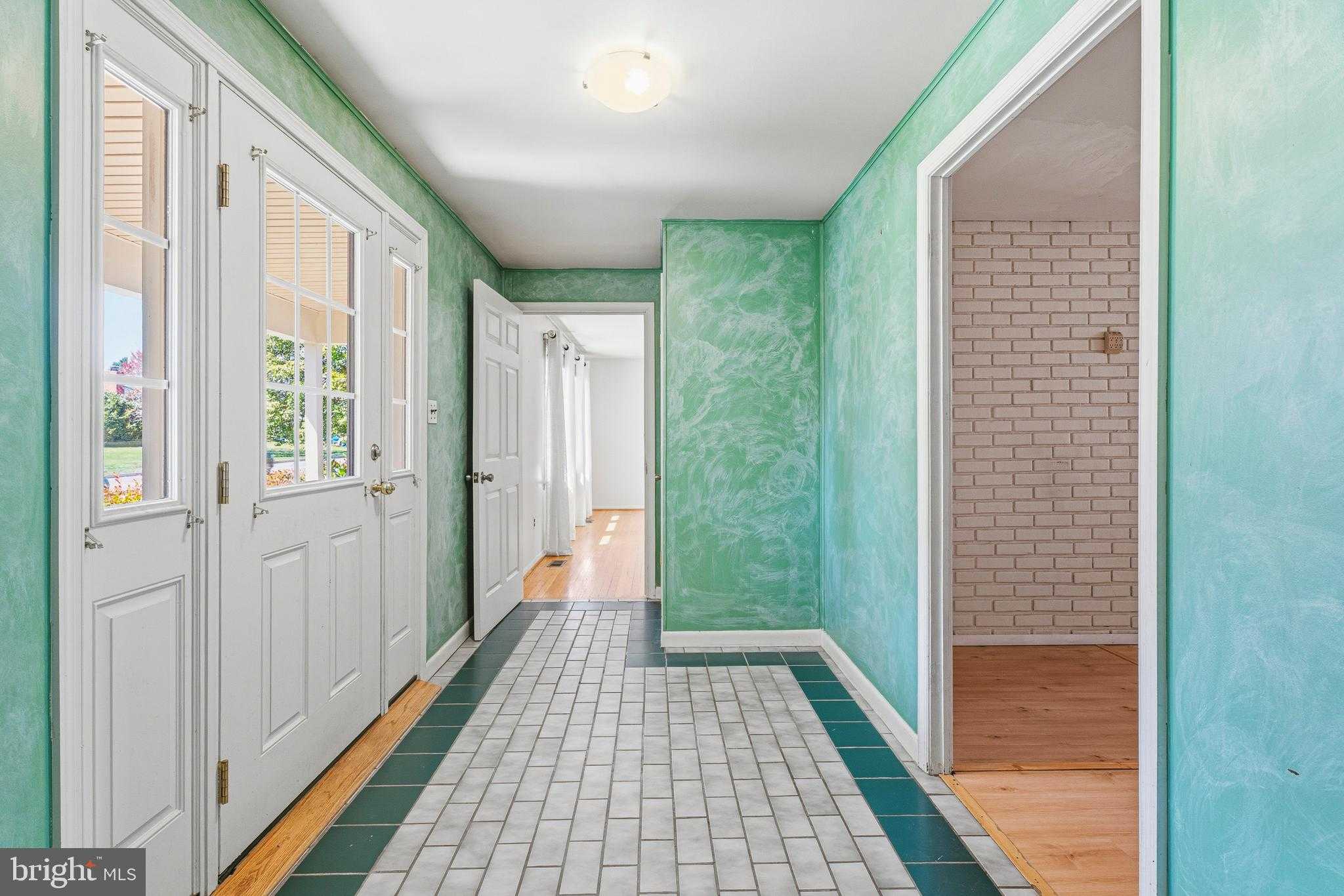 2407 Eastridge Rd photo 2