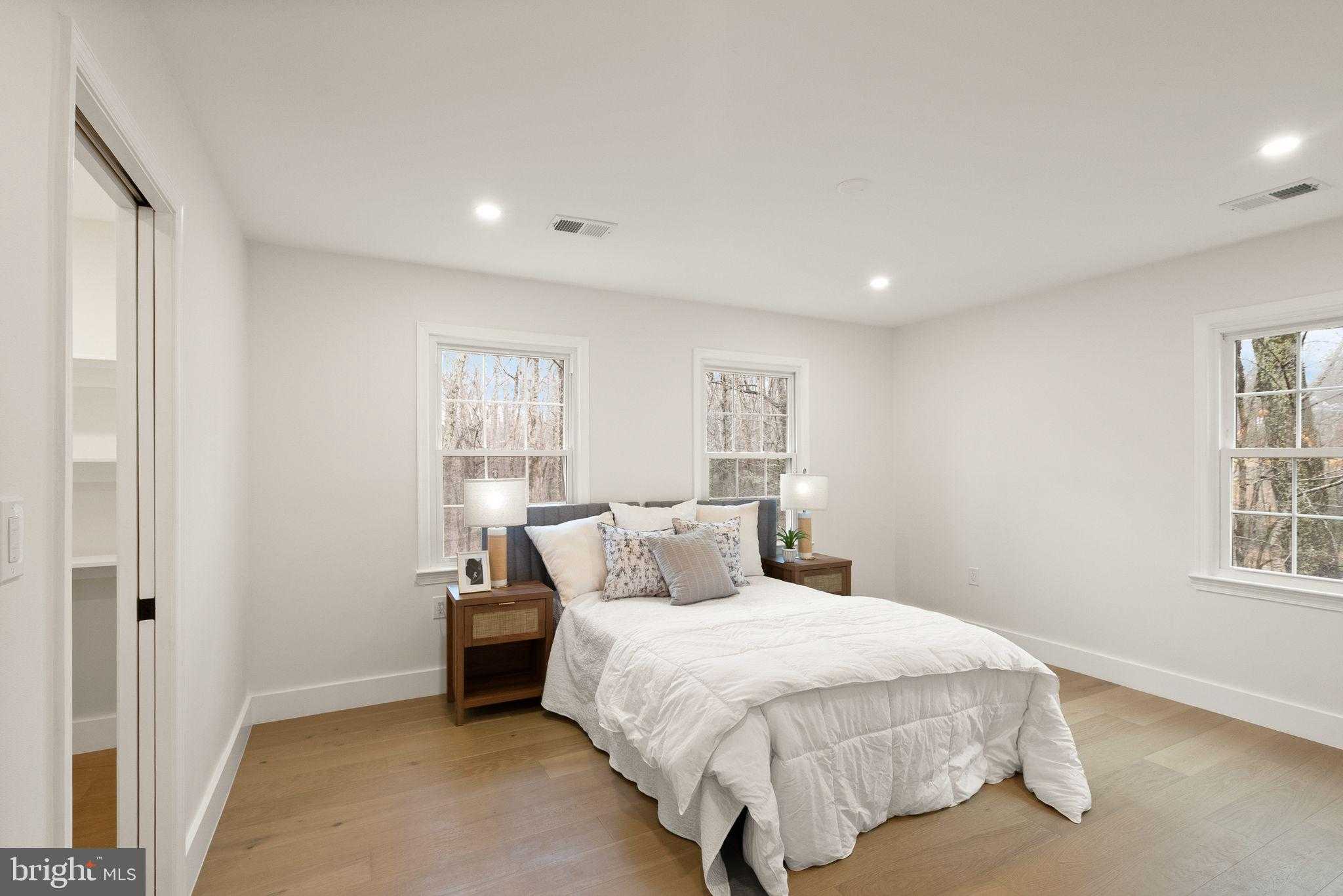 11115 Streamview CT photo 73