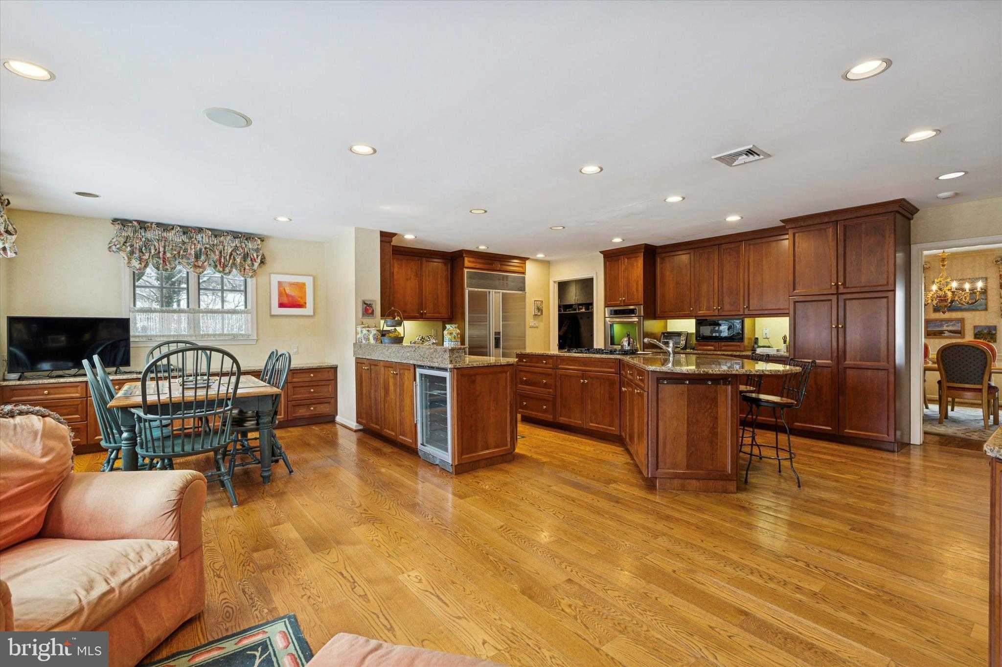 736 Woodleave Rd photo 19