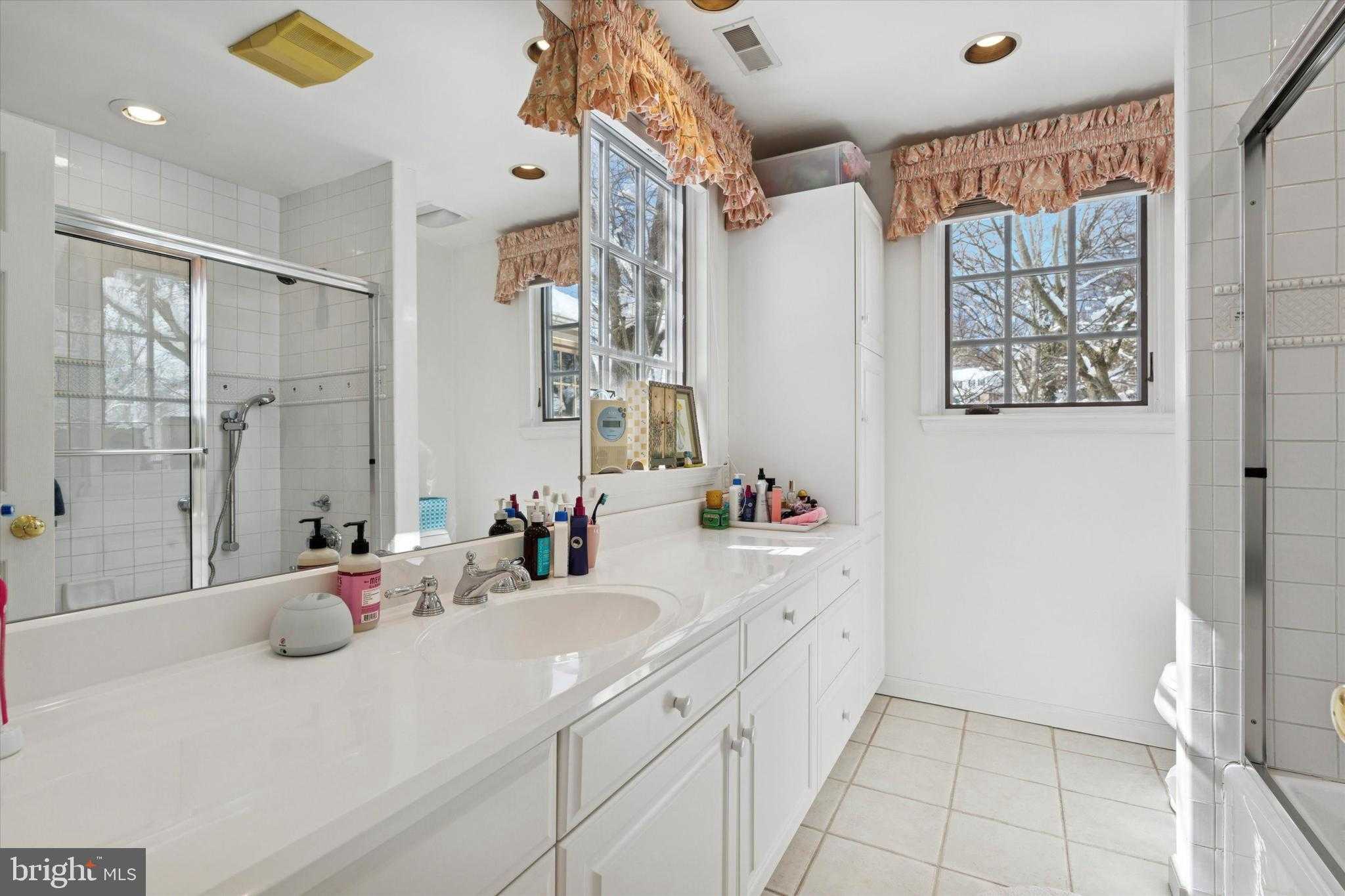 736 Woodleave Rd photo 32