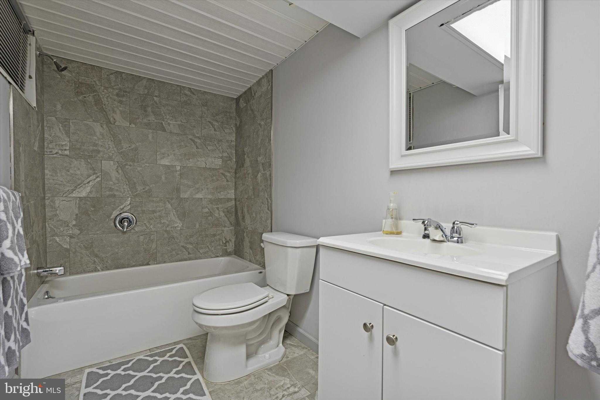 736 Woodleave Rd photo 41