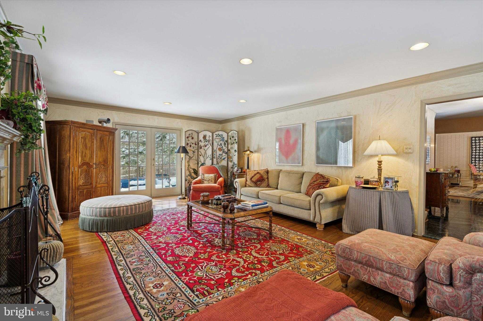 736 Woodleave Rd photo 5