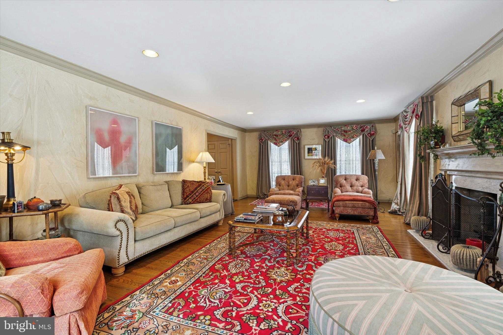 736 Woodleave Rd photo 7