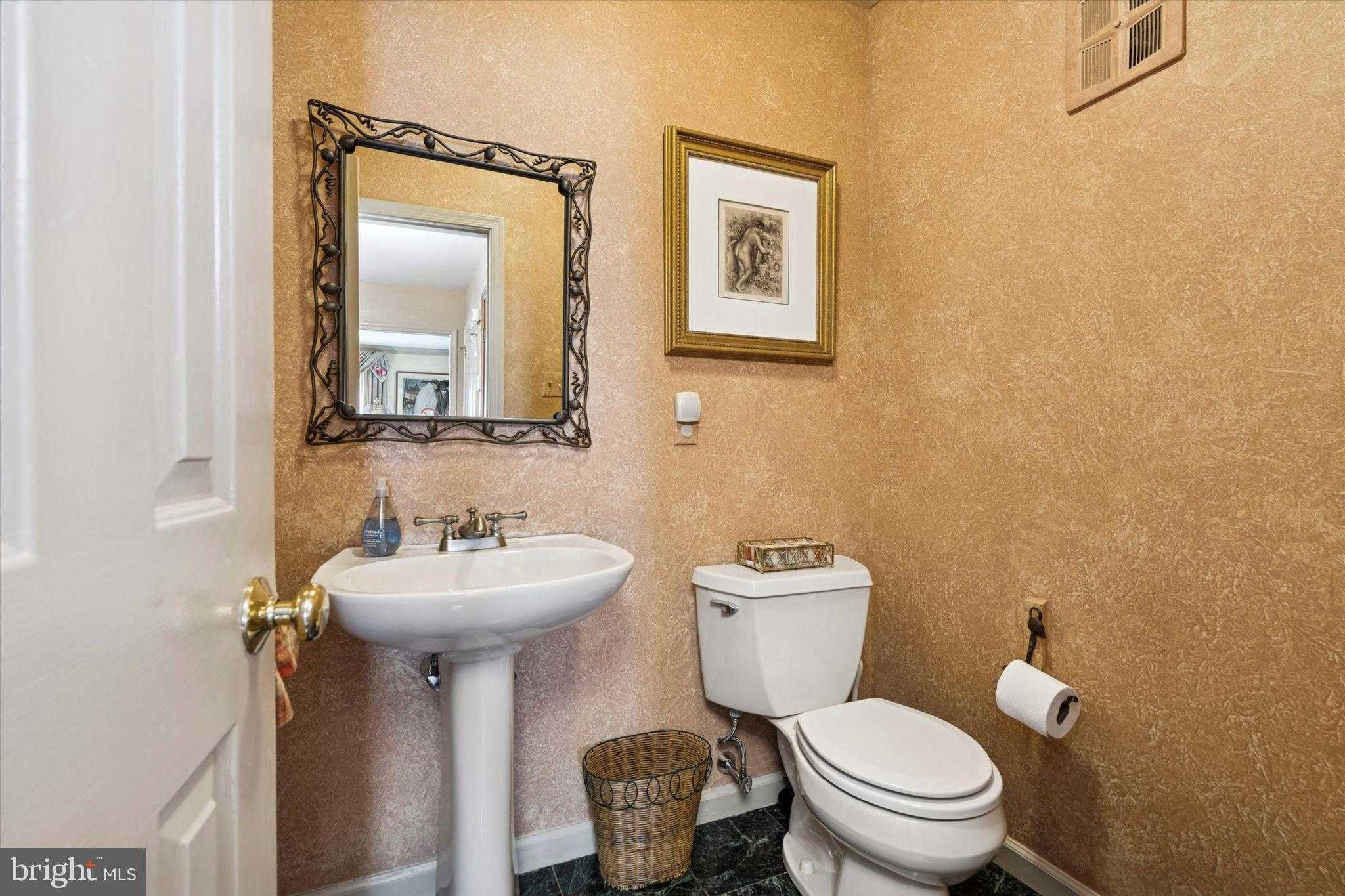 736 Woodleave Rd photo 9