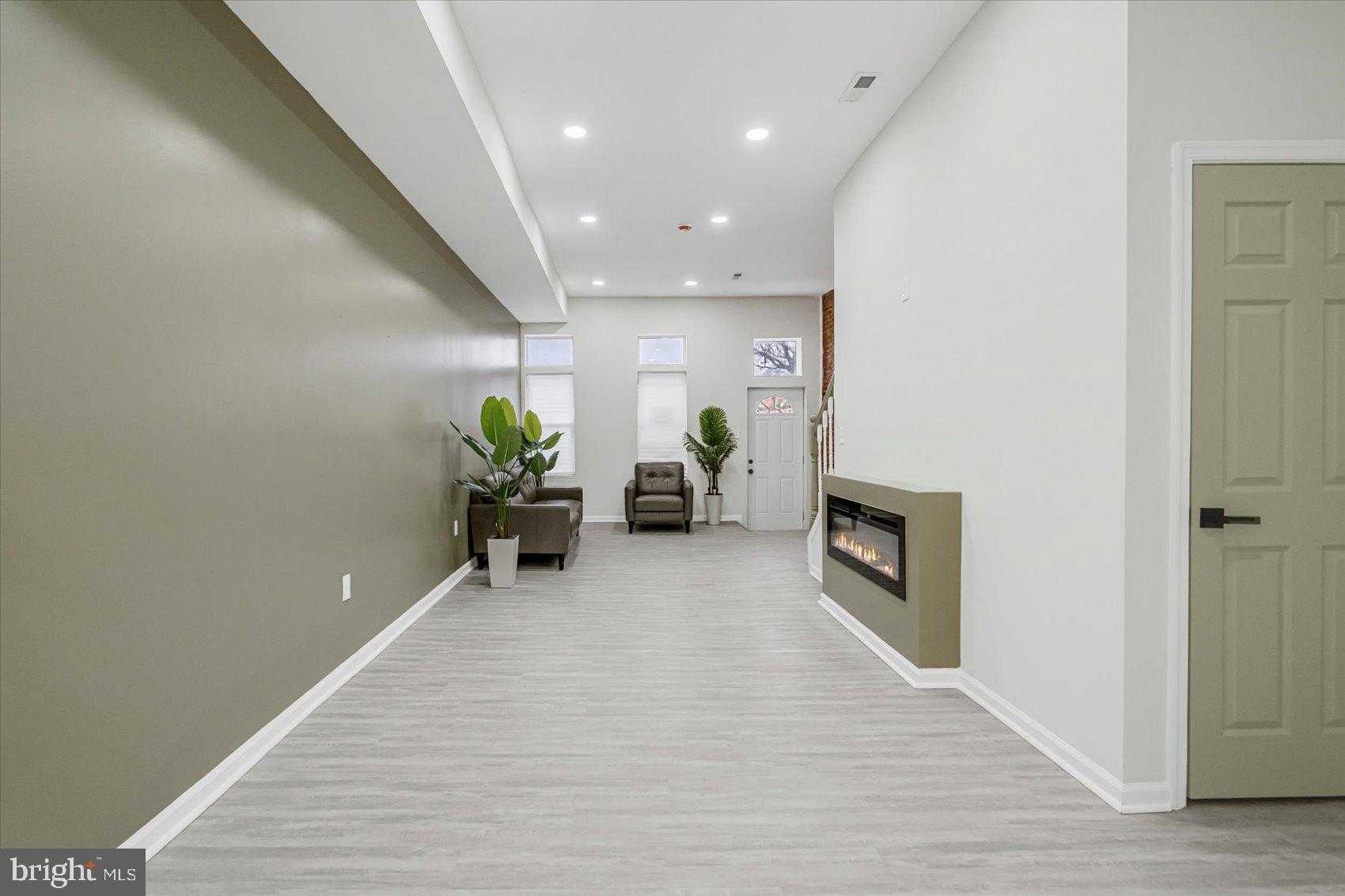 1743 E Federal St photo 8