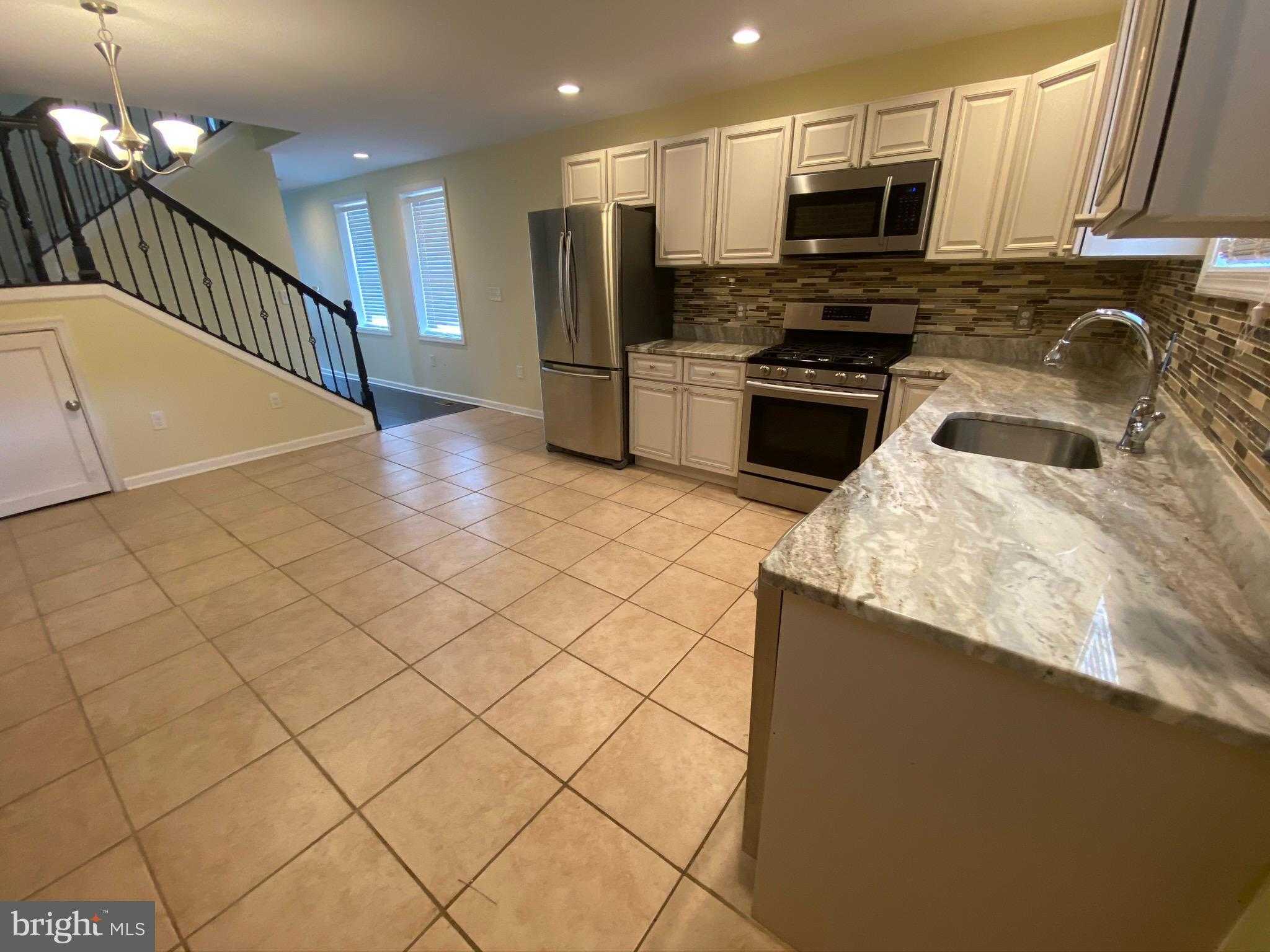 500 N Collington Ave photo 9