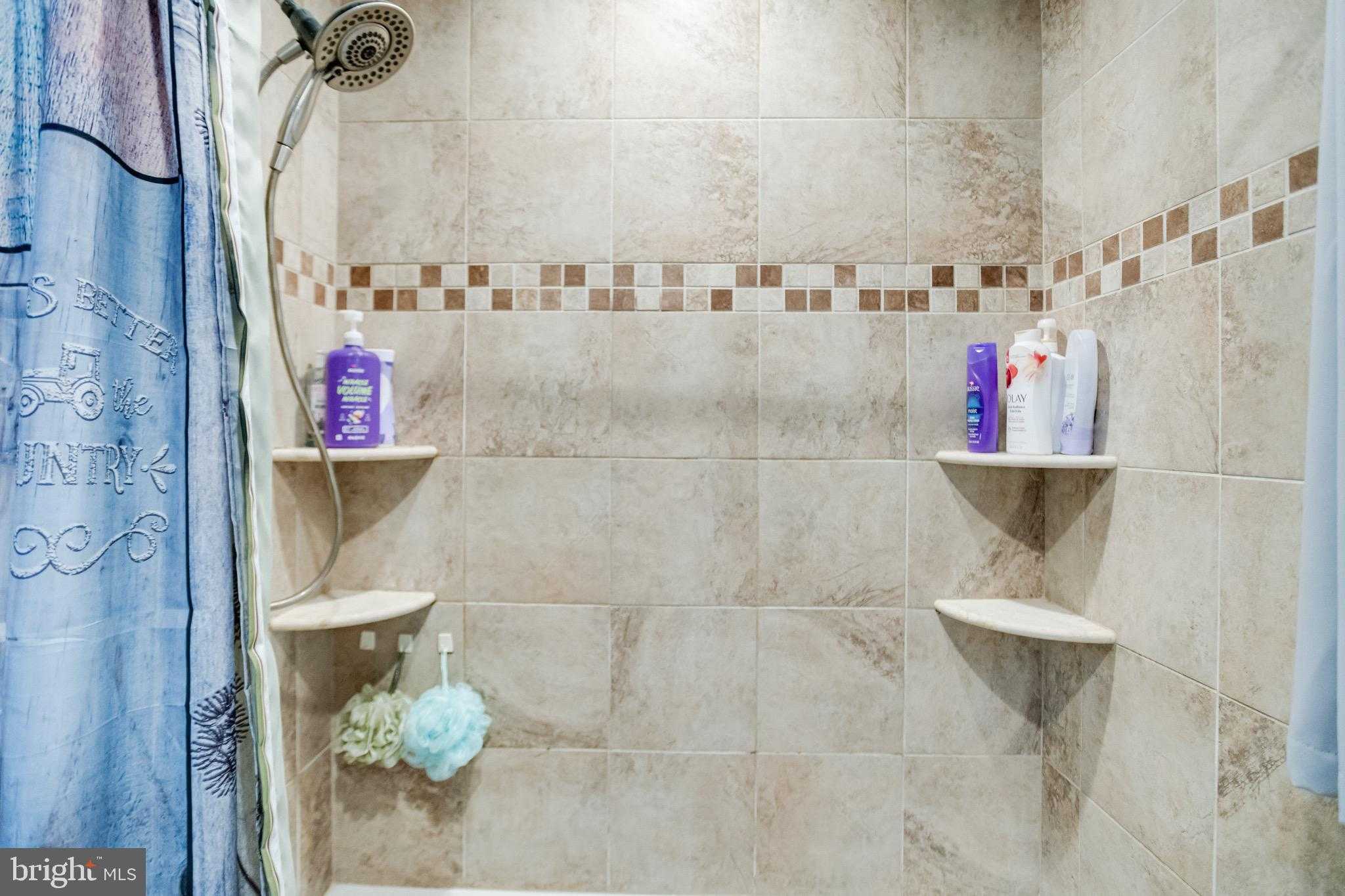 520 Woodbury Way photo 30