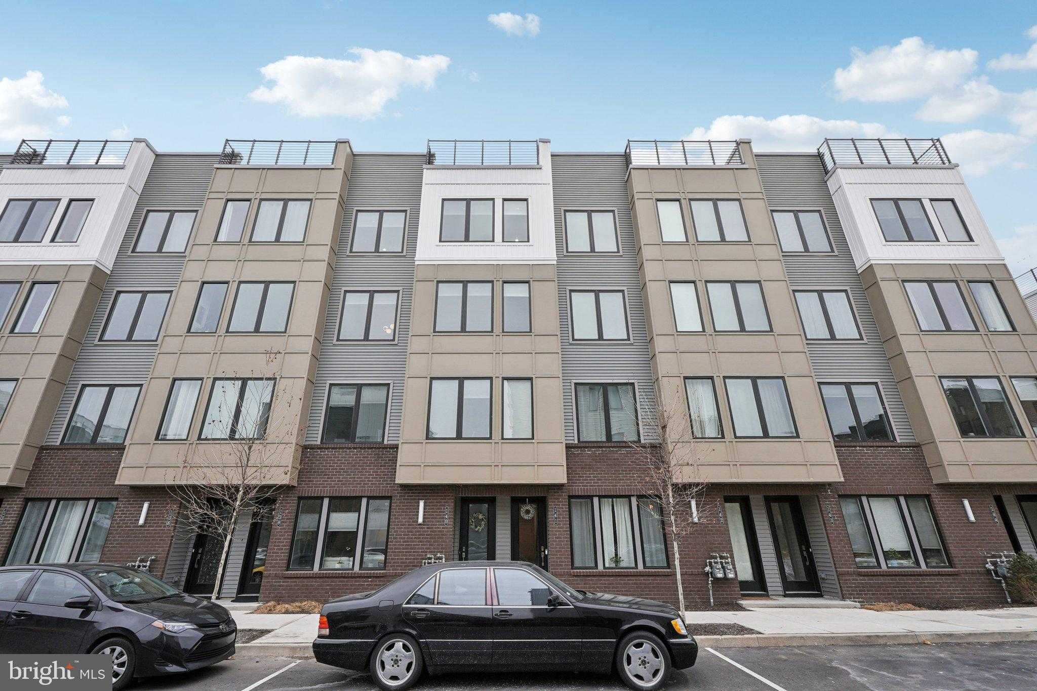 2150 Northbank Pl Unit 141 photo 2