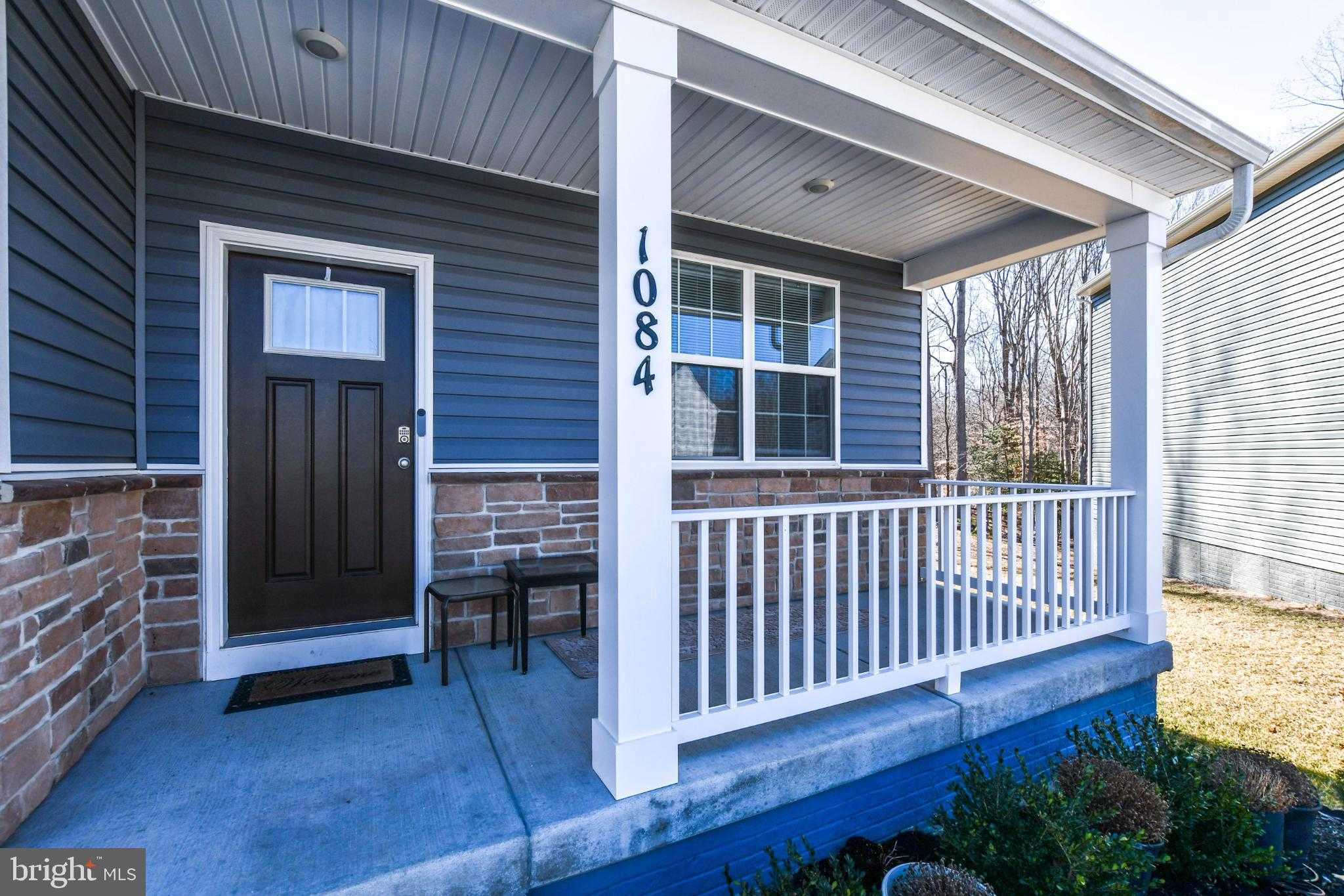 1084 Merry Elm Ln photo 2