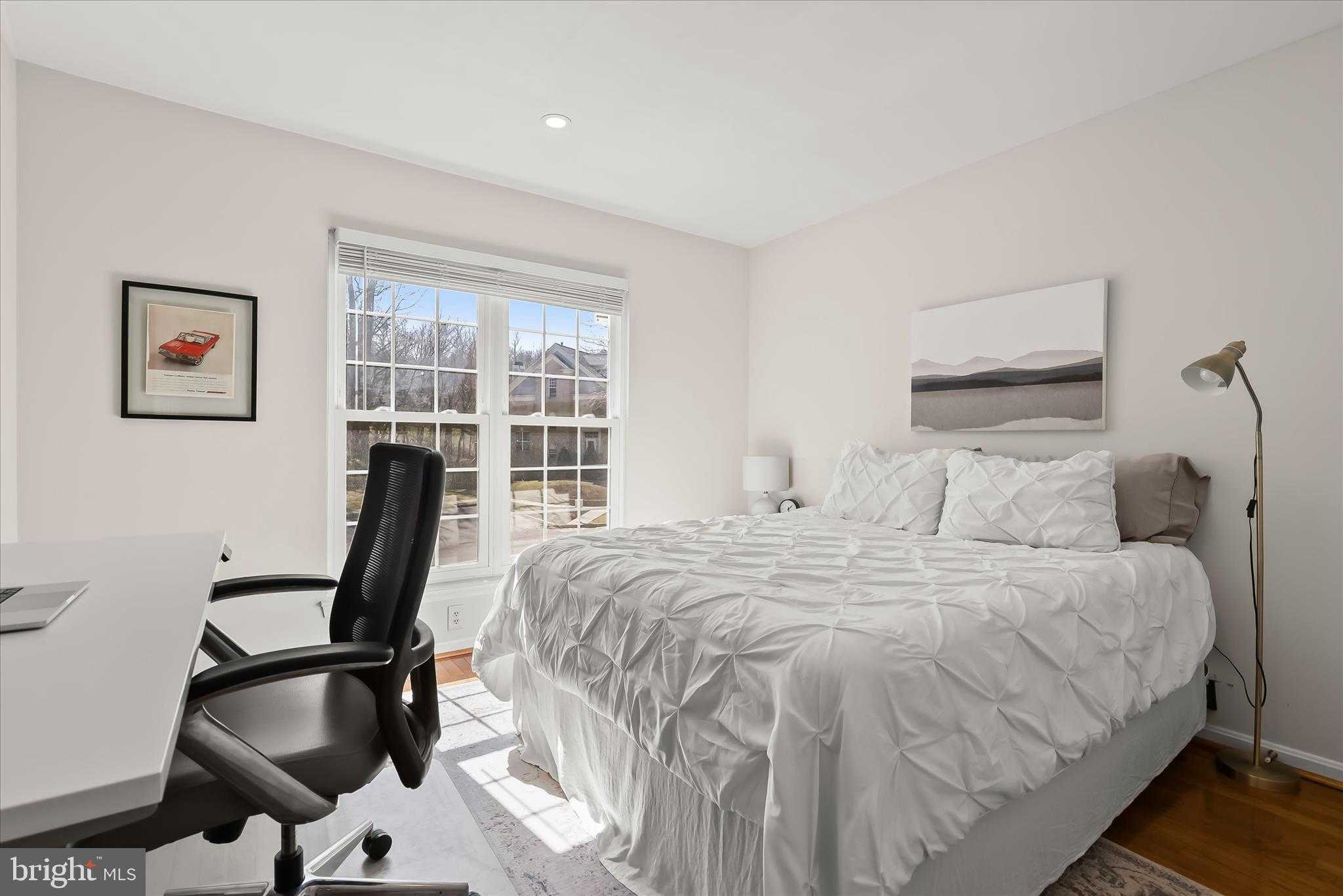 11972 Thurloe Dr photo 32