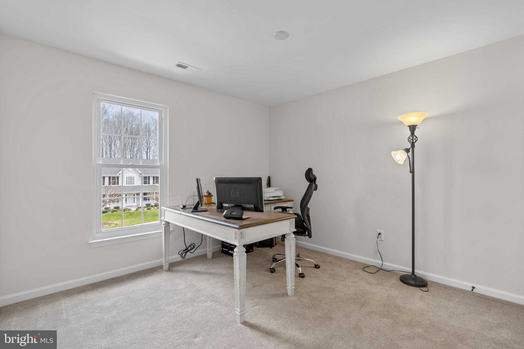 825 Caren Dr photo 33