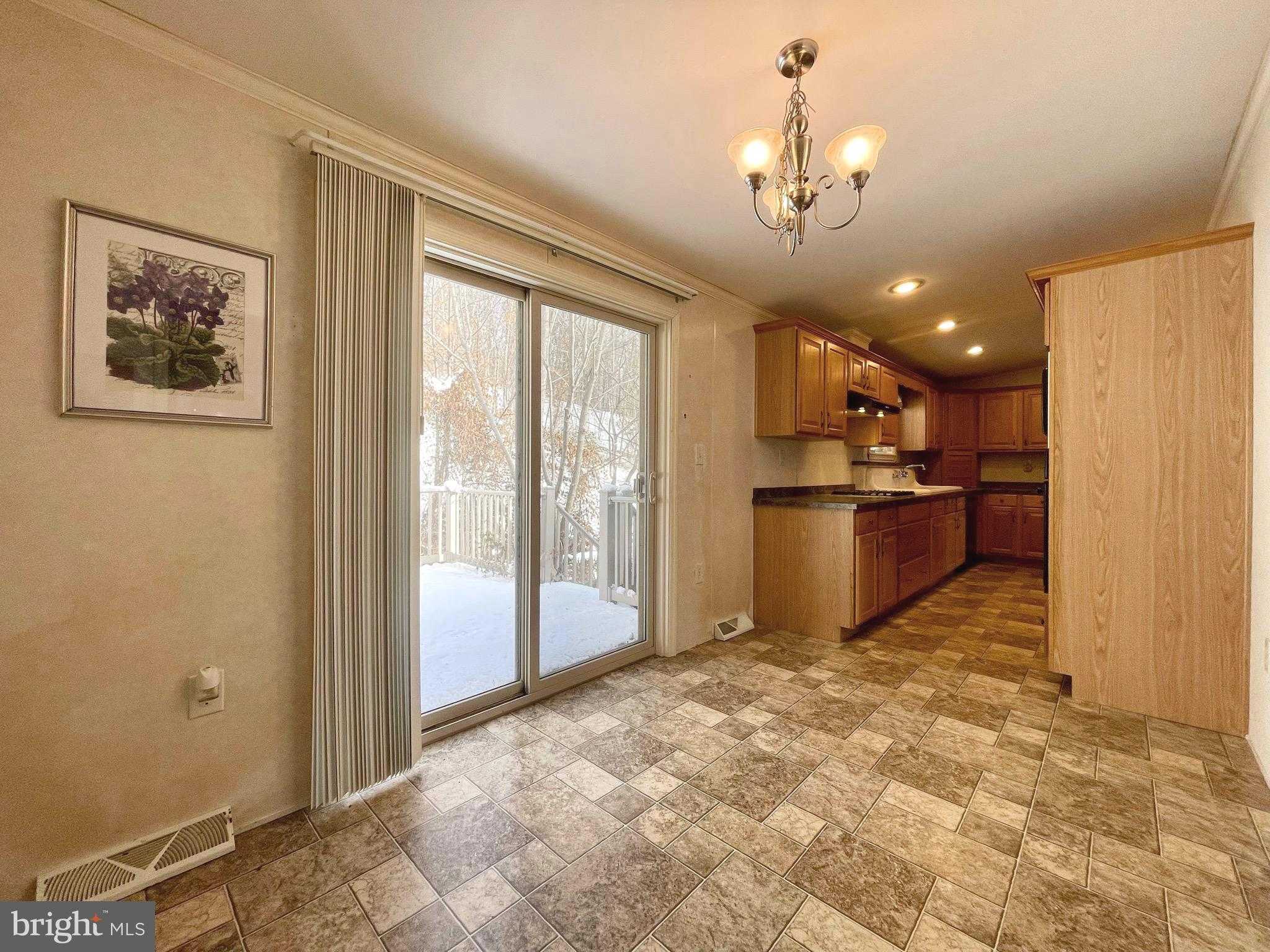 41 Spring Rd photo 14