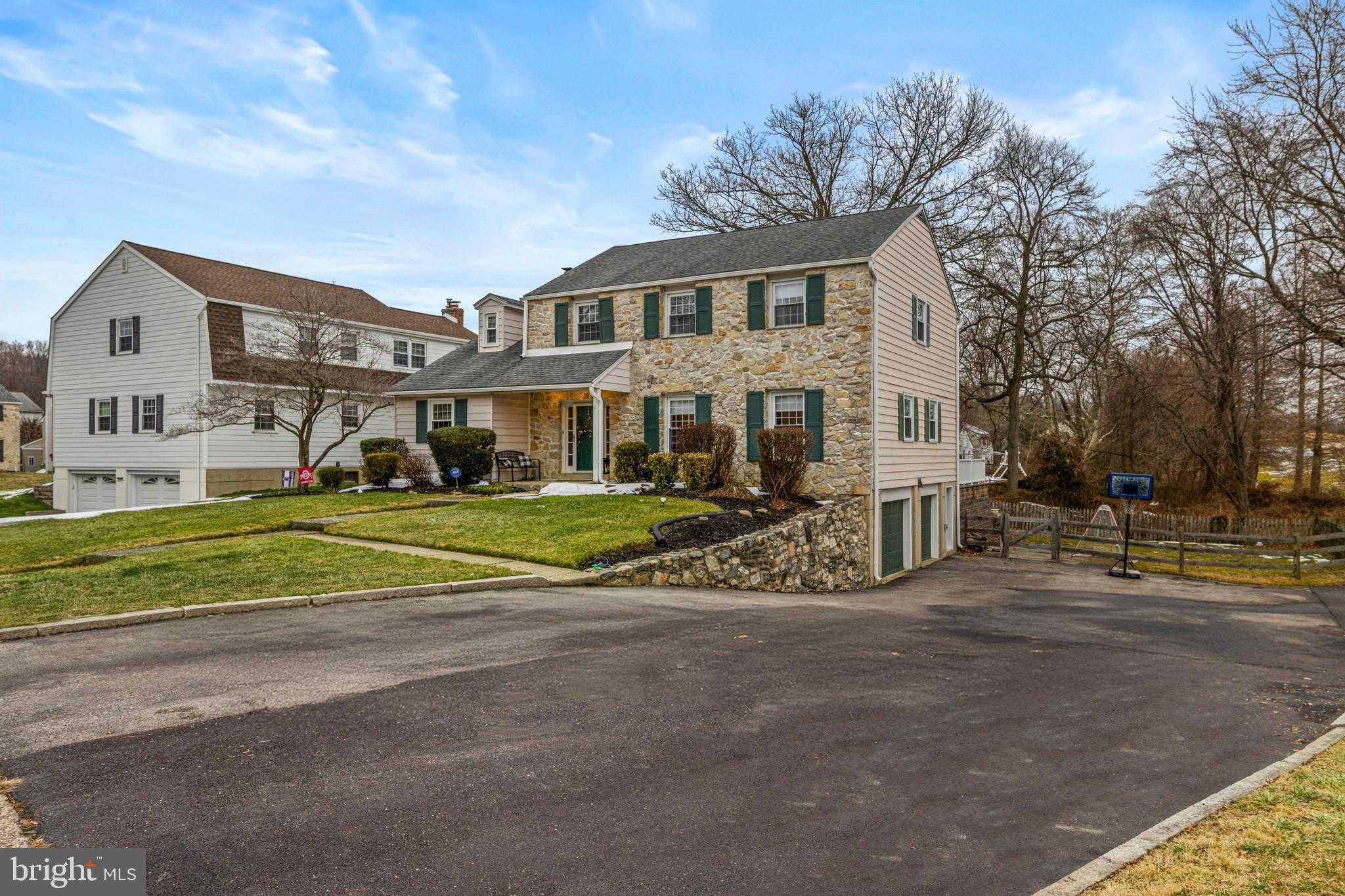 463 Foulke Ln photo 2