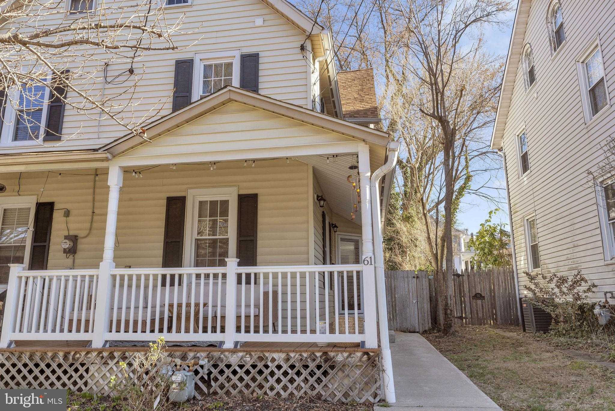 61 N Hamilton St photo 2