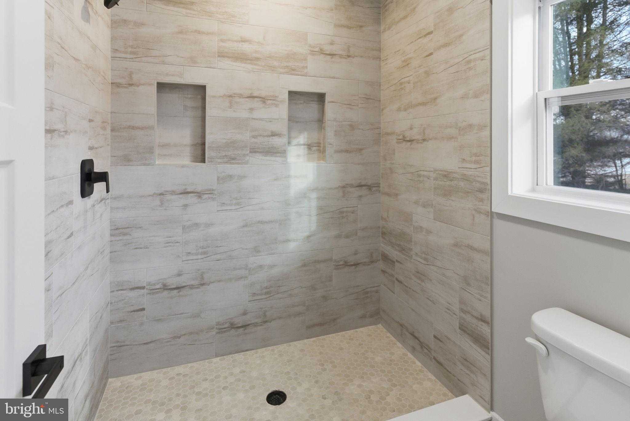 200 Mistletoe Ln photo 19