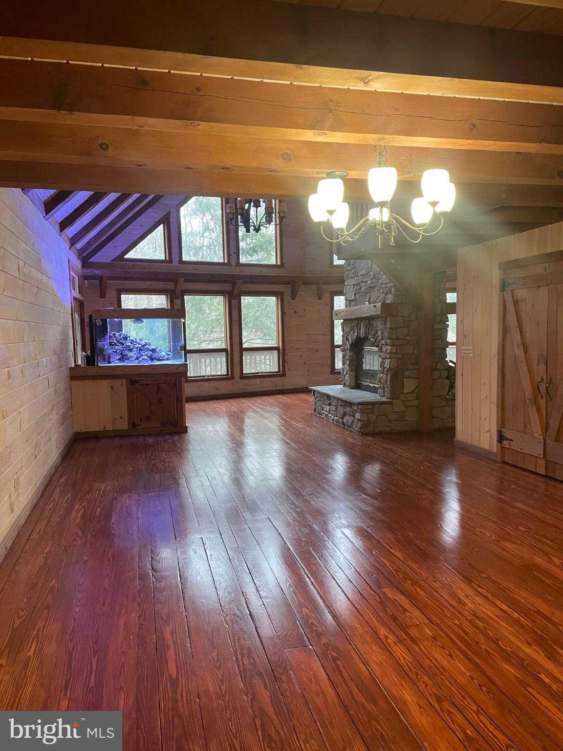 506 Hemlock Ln photo 14