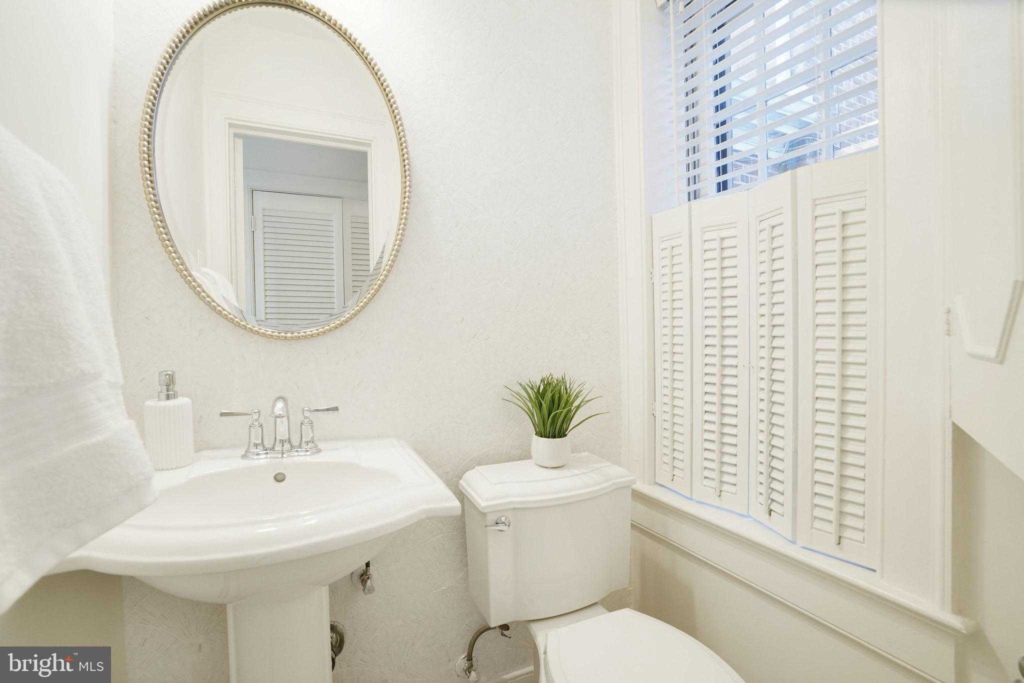 625 S Saint Asaph St photo 19