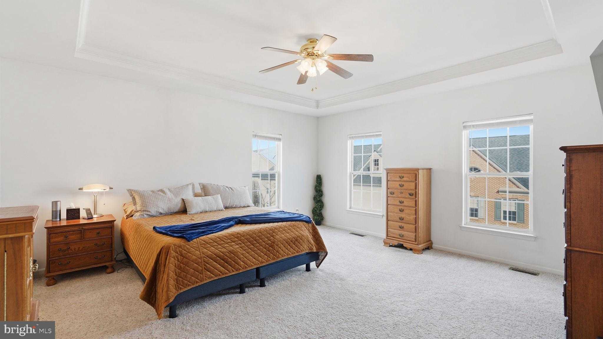 2483 Eastbourne Dr photo 17