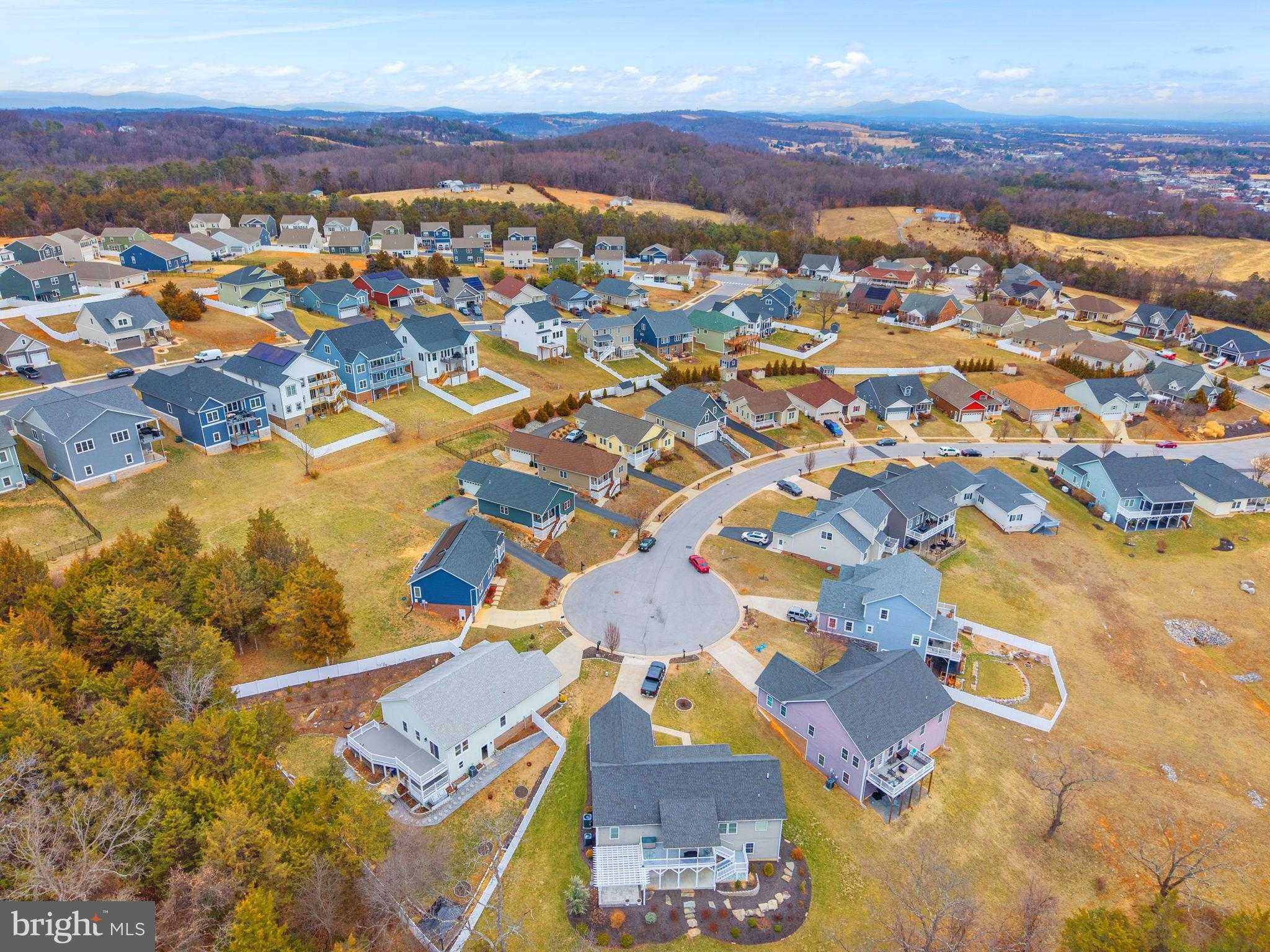 121 Beauregard Dr photo 32