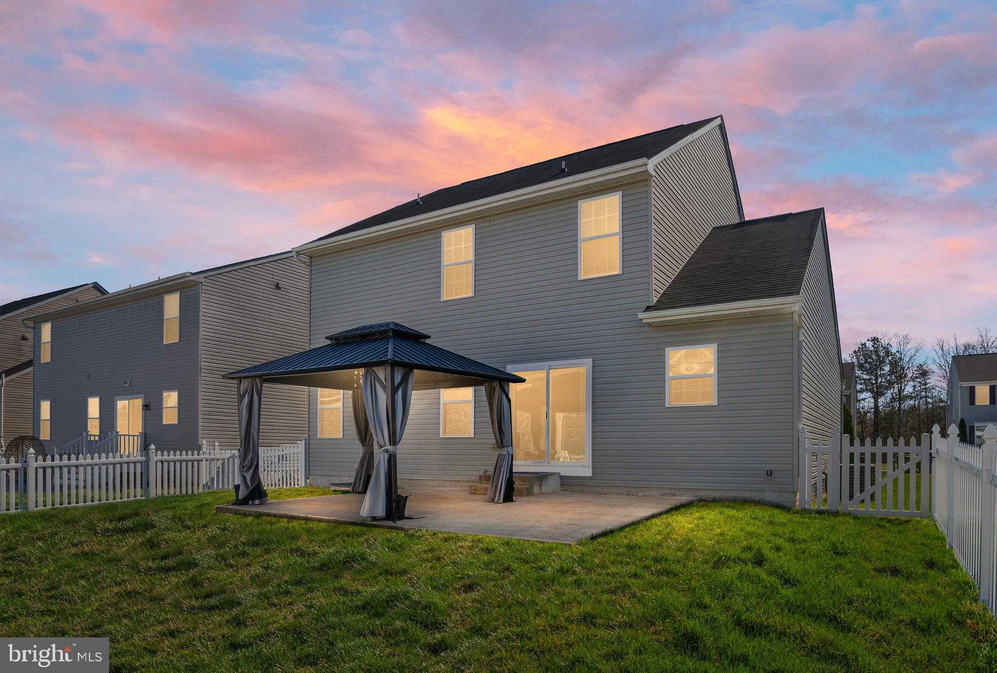 9217 Wood Creek Cir photo 2