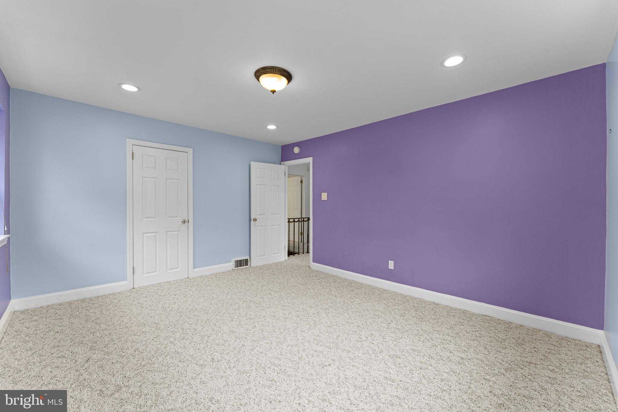 632 Greythorne Rd photo 21