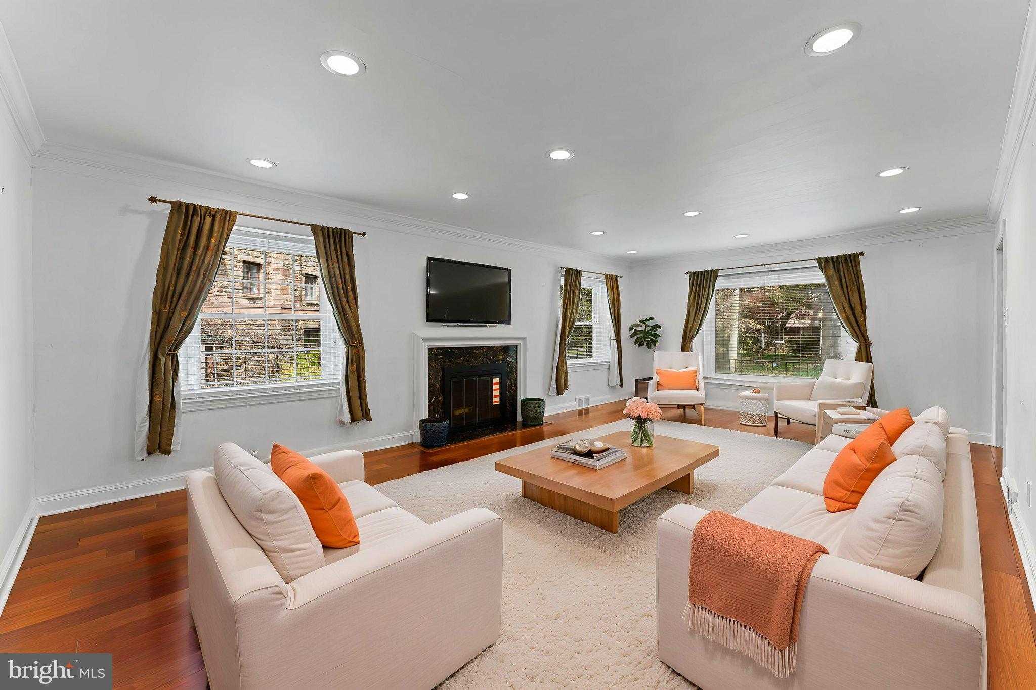 632 Greythorne Rd photo 6