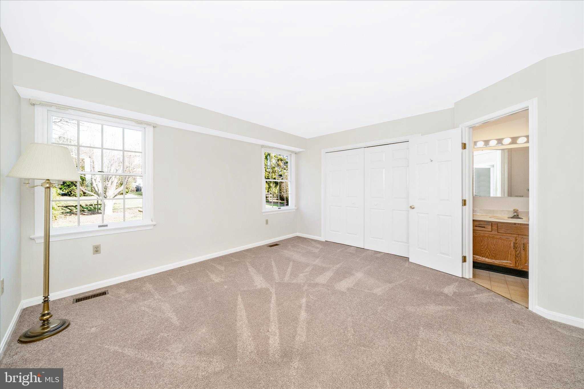 201 Wellesley CT photo 25