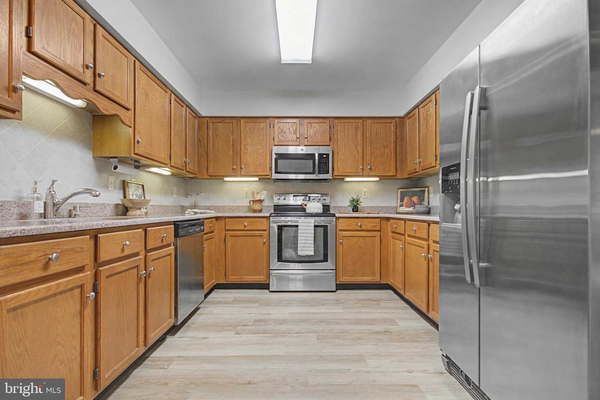 911 Yardarm Ln photo 10