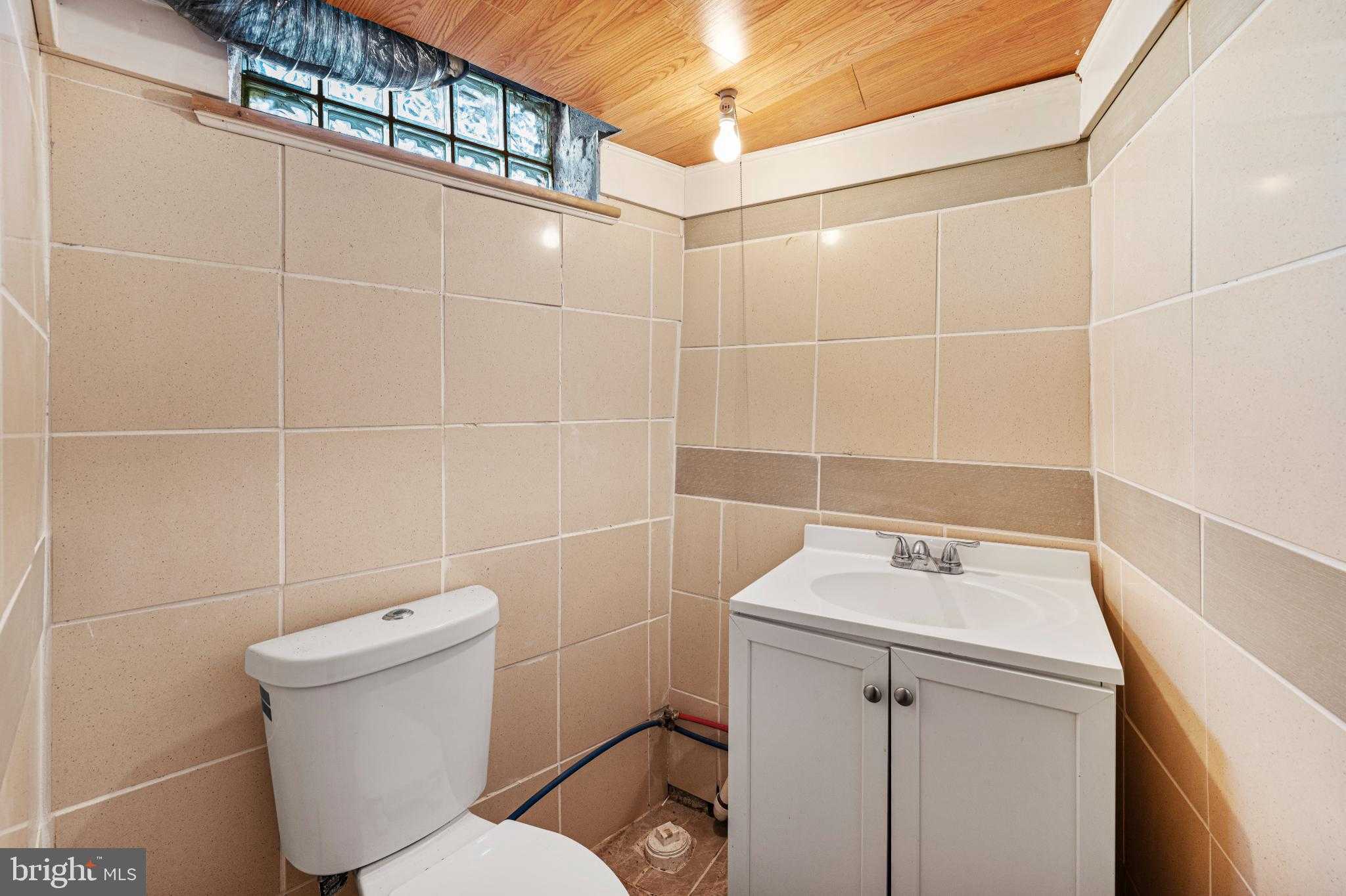 2501 E Norris St photo 11