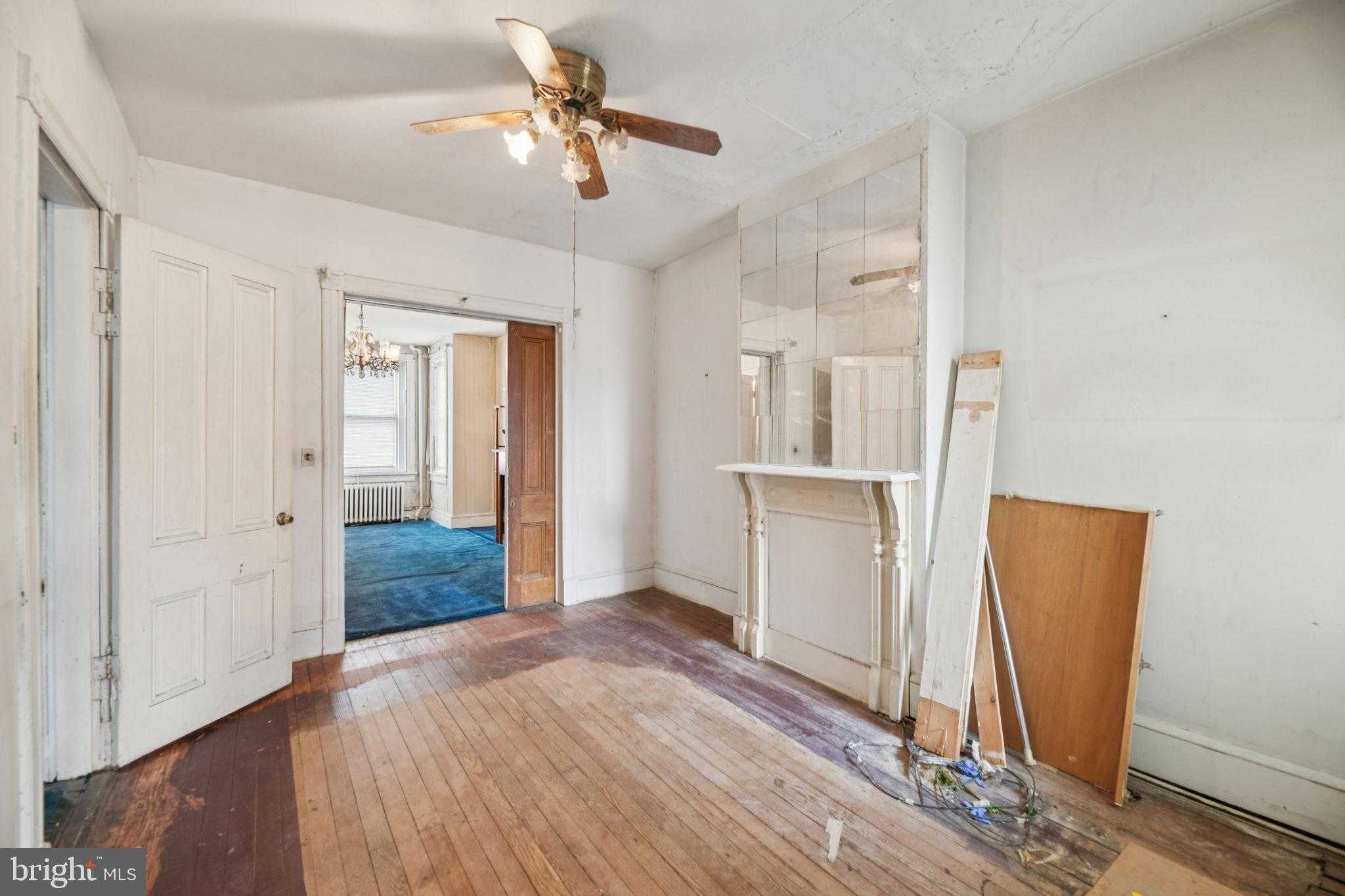 712 4th St SE photo 8