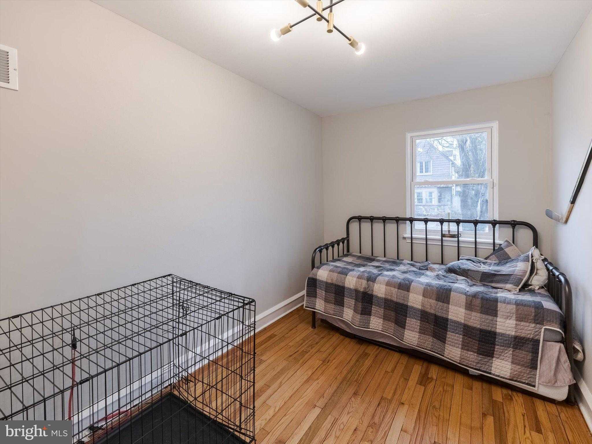 1049 Drexel Ave photo 11