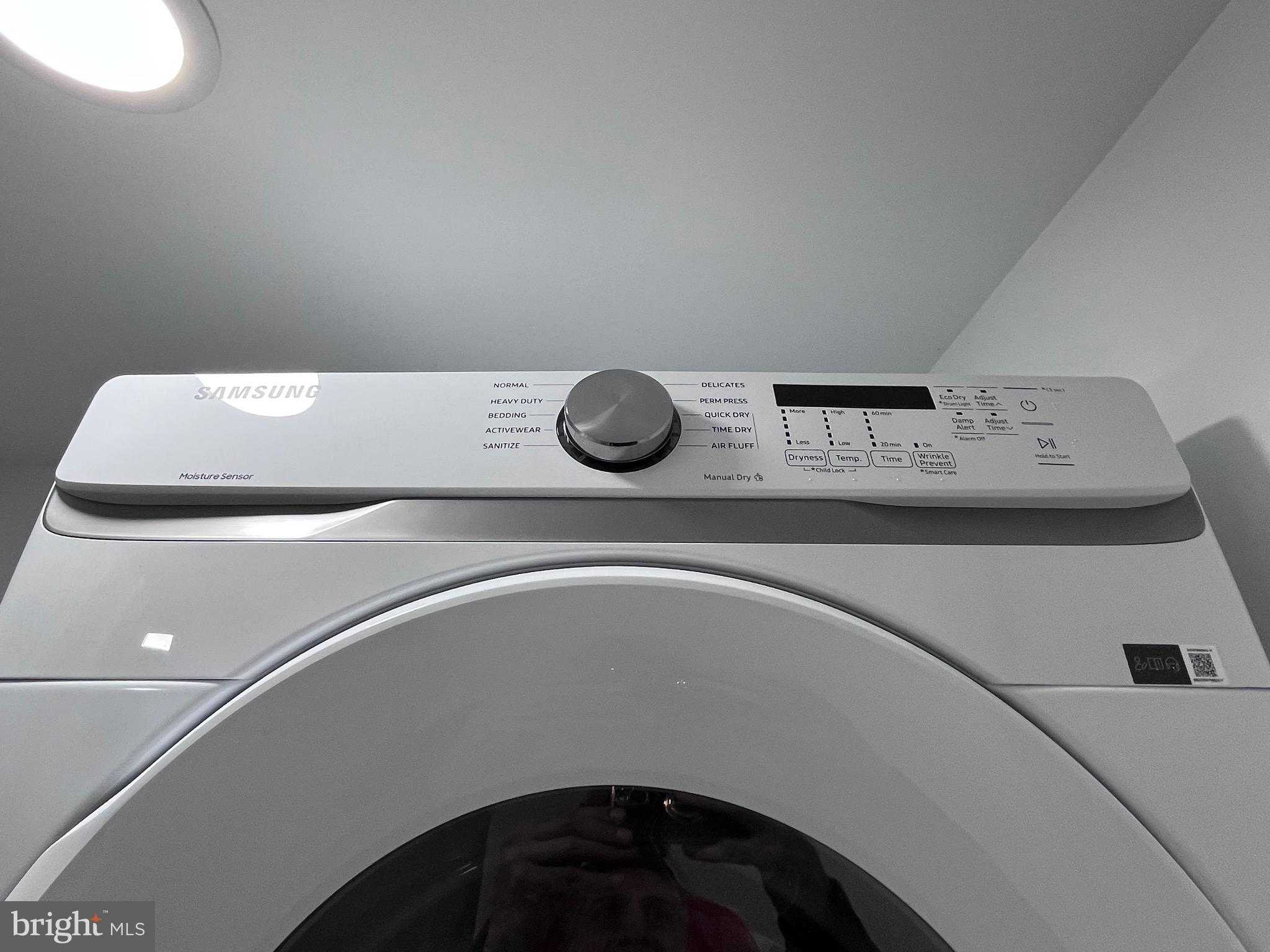 2711 N Ringgold St photo 41