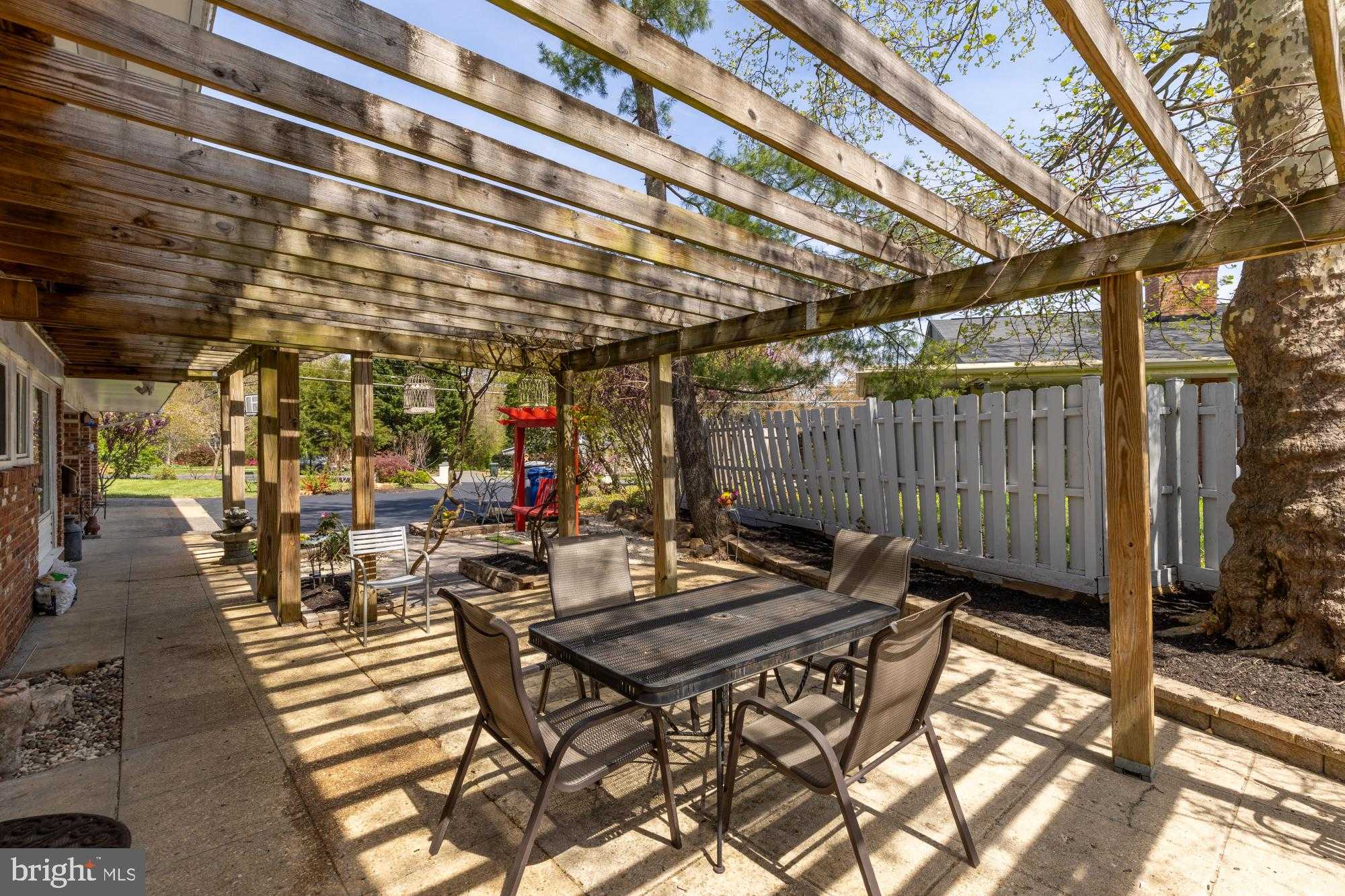 6811 Valley Brook Dr photo 39