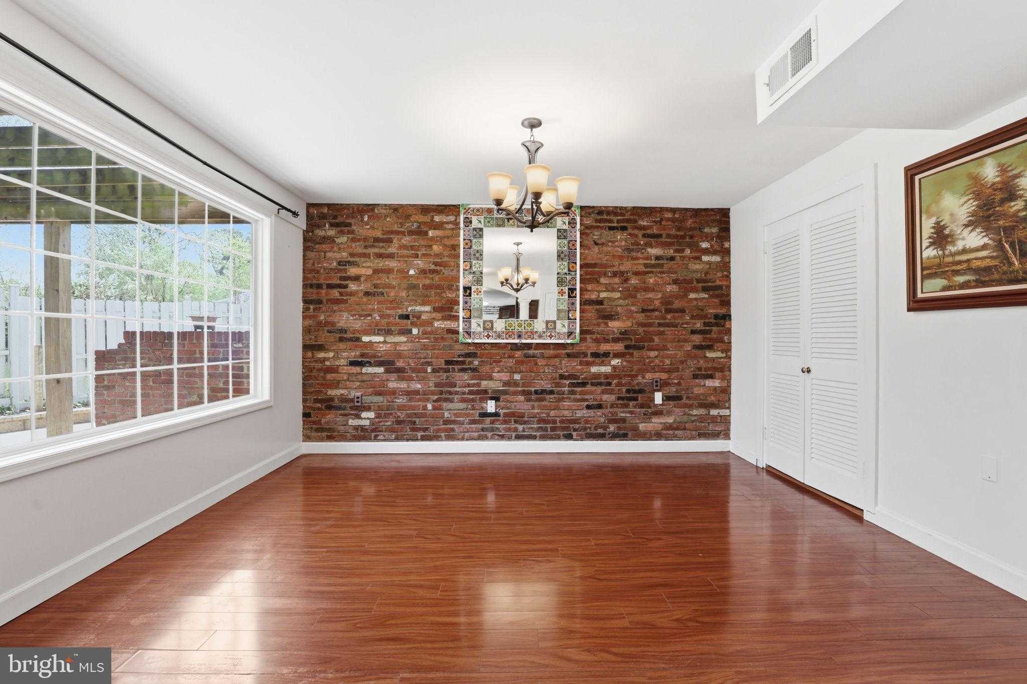 6811 Valley Brook Dr photo 7