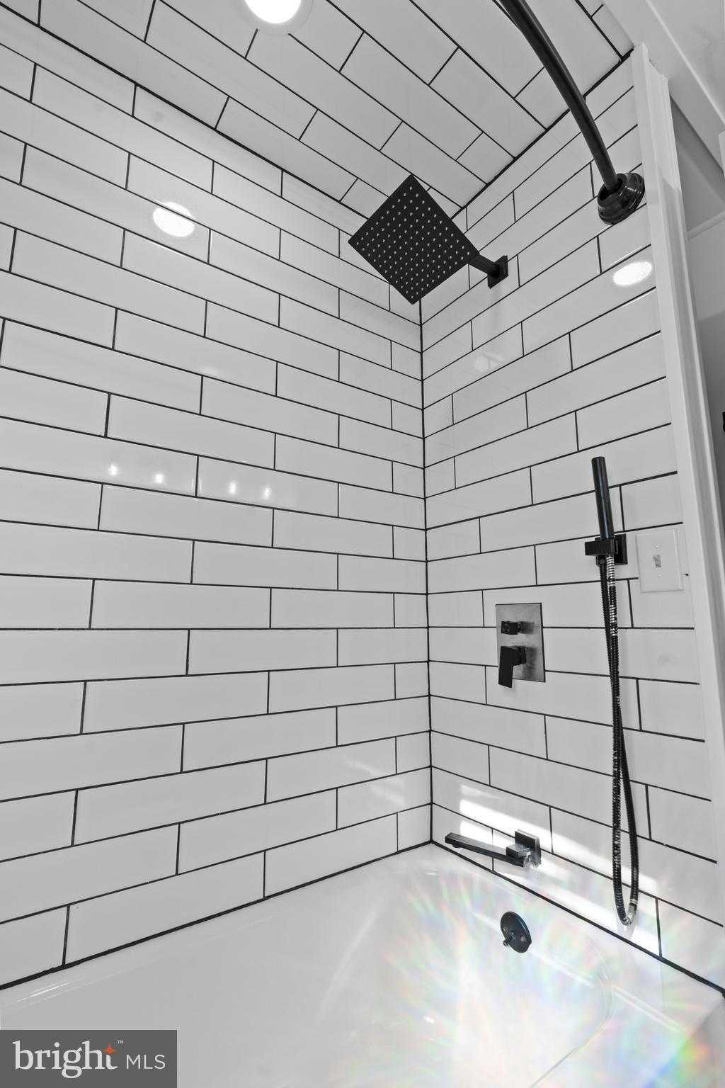 956 Shady Ln photo 16