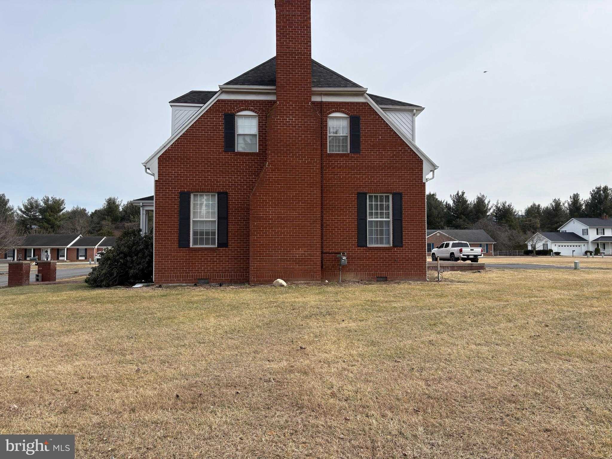 201 Hope Mountain Dr photo 5