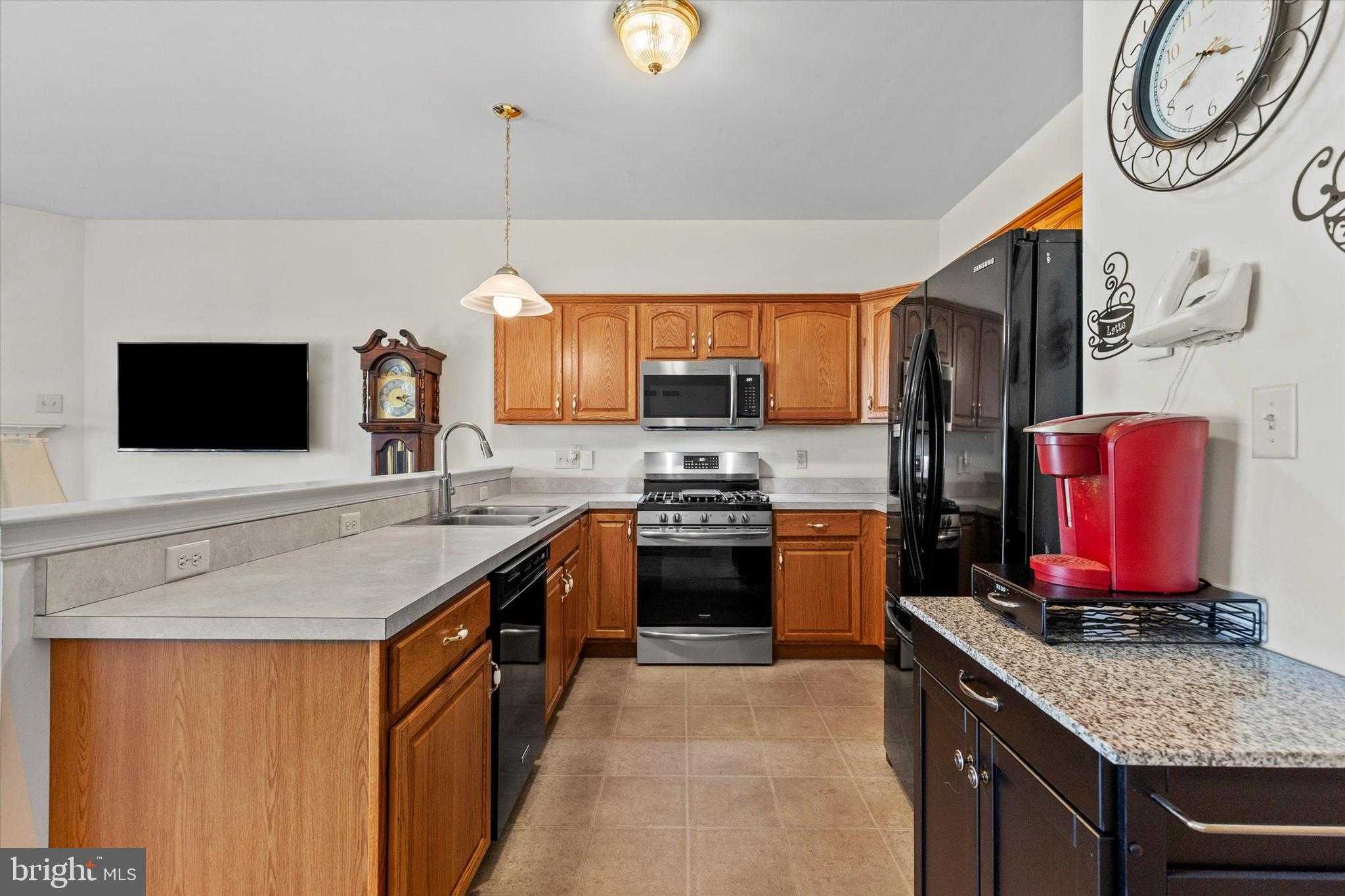 3598 Kortni Dr photo 4