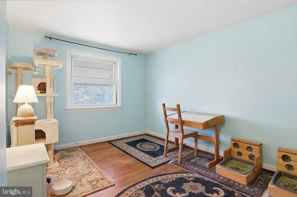 71 Hershey Ave photo 20